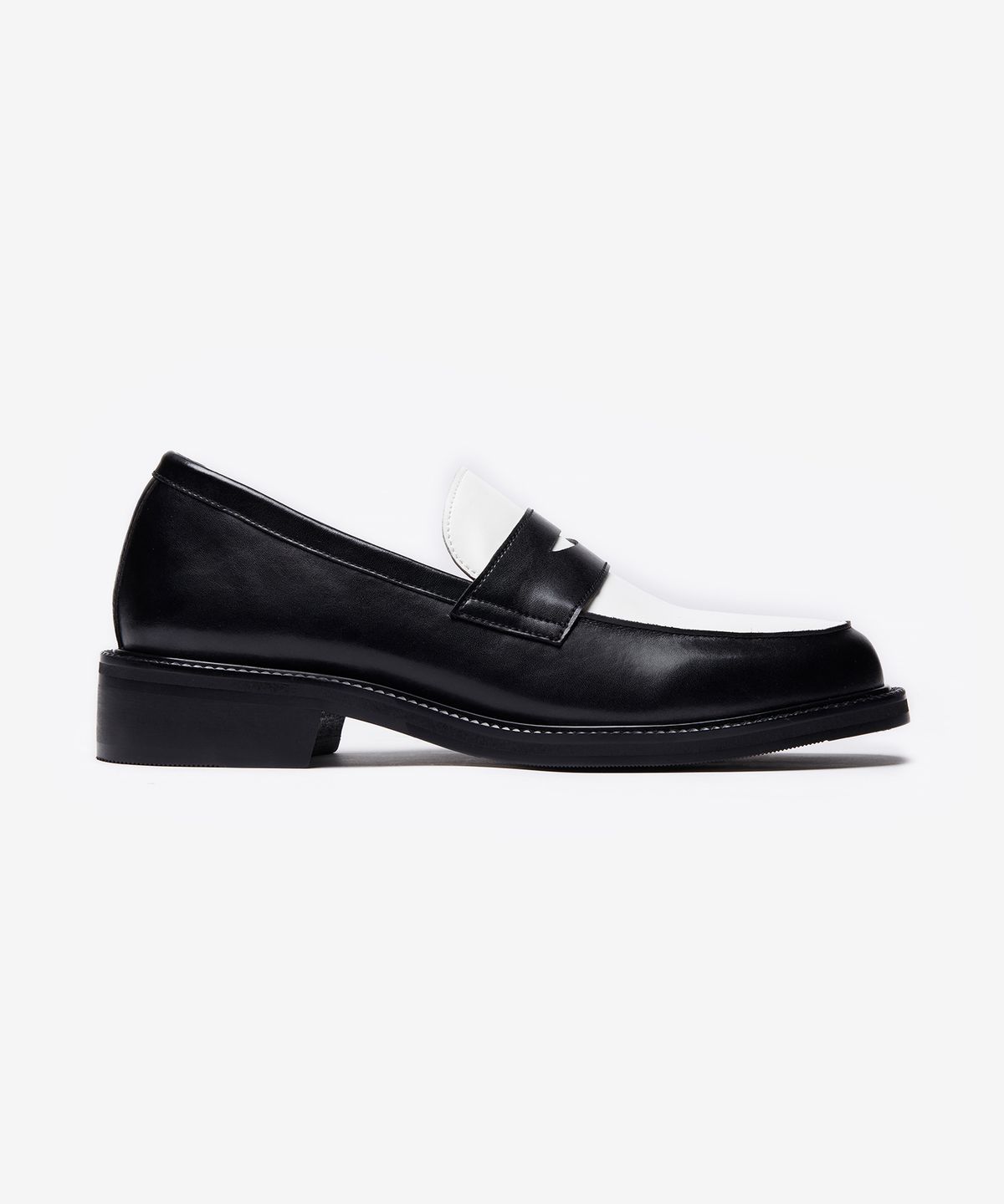 필로모티(FILOMOTI) ETERNO LOAFER  에테르노 로퍼 슈즈 [Black/White]