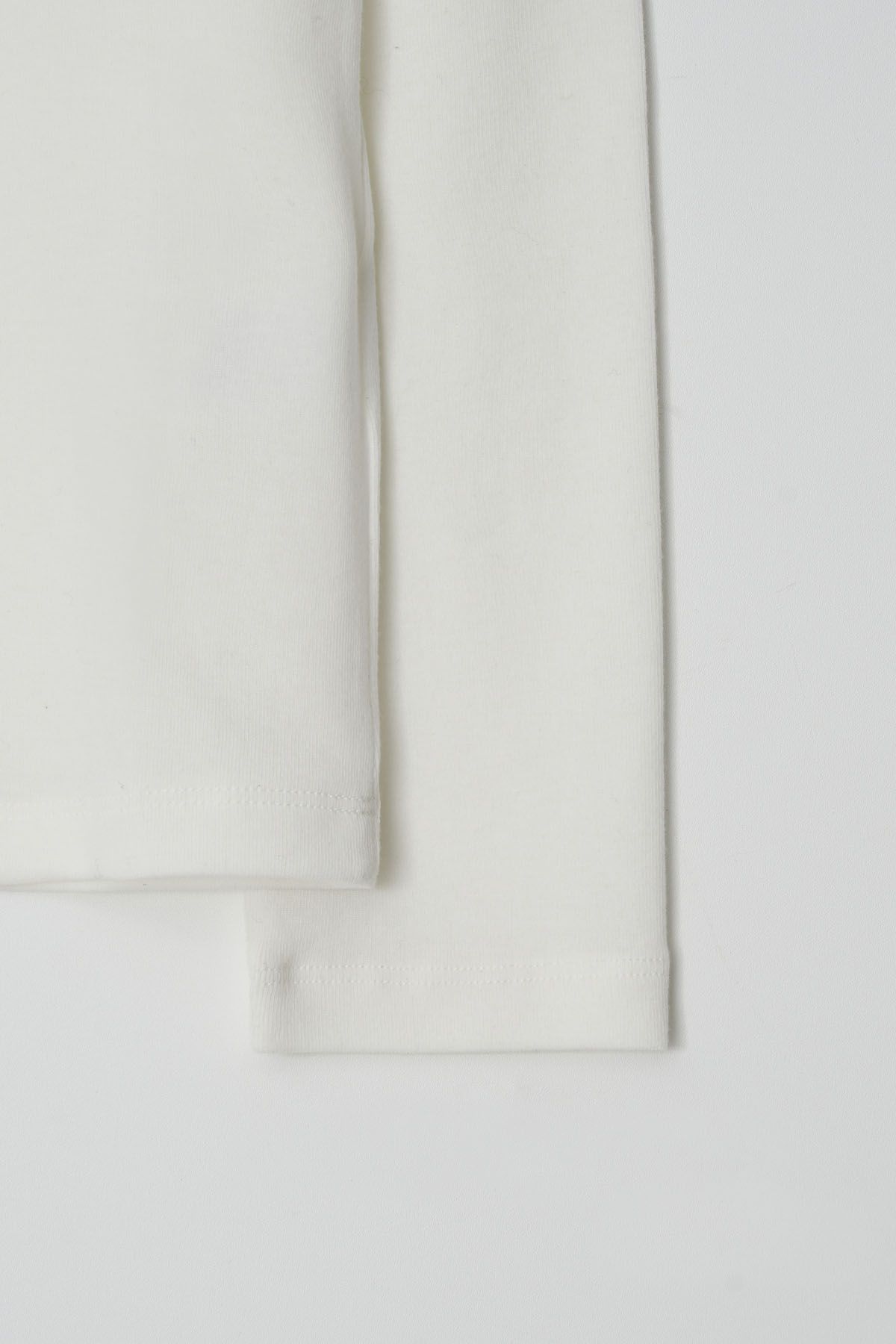 더페니(THE PENNY) WOOL SOFT ROUND TEE - 2color