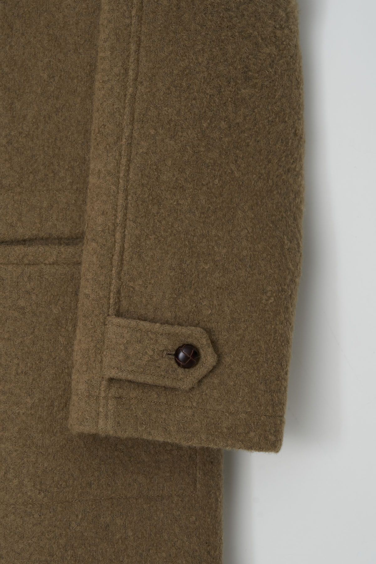더페니(THE PENNY) ALPACA BOUCLE HALF ZIPUP COAT - Khaki Beige
