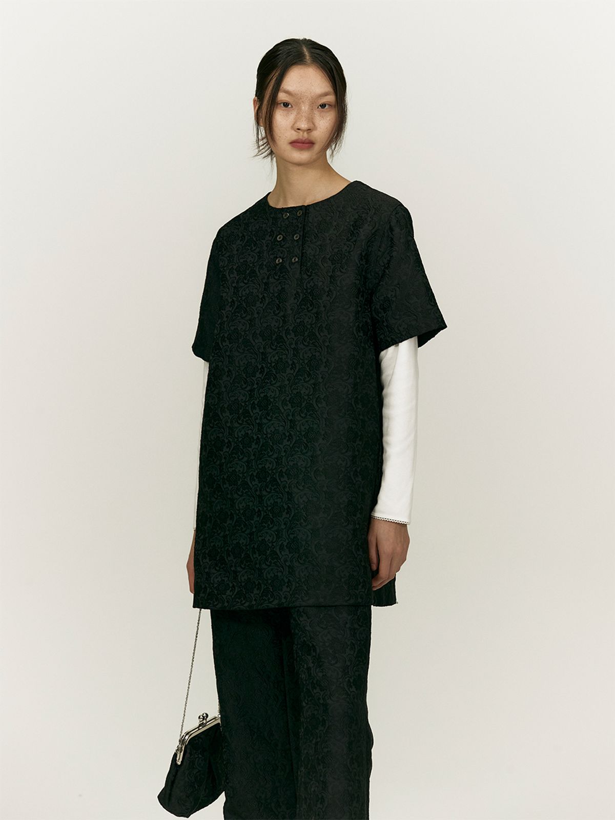 솔티페블(SALTY PEBBLE) DAMASK JACQUARD DRESS [BLACK]