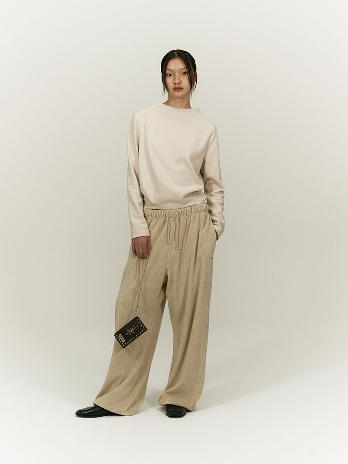 솔티페블(SALTY PEBBLE) TERRY WIDE JOGGER PANTS [BEIGE]