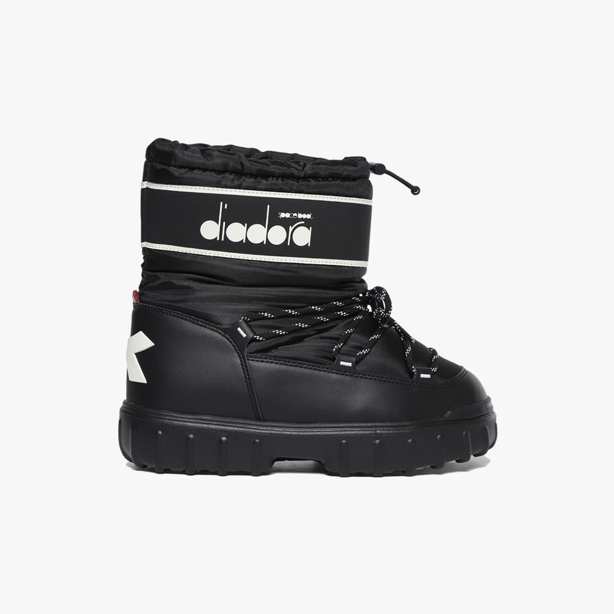 디아도라(diadora) 스페이스 부츠 우먼 BLACK