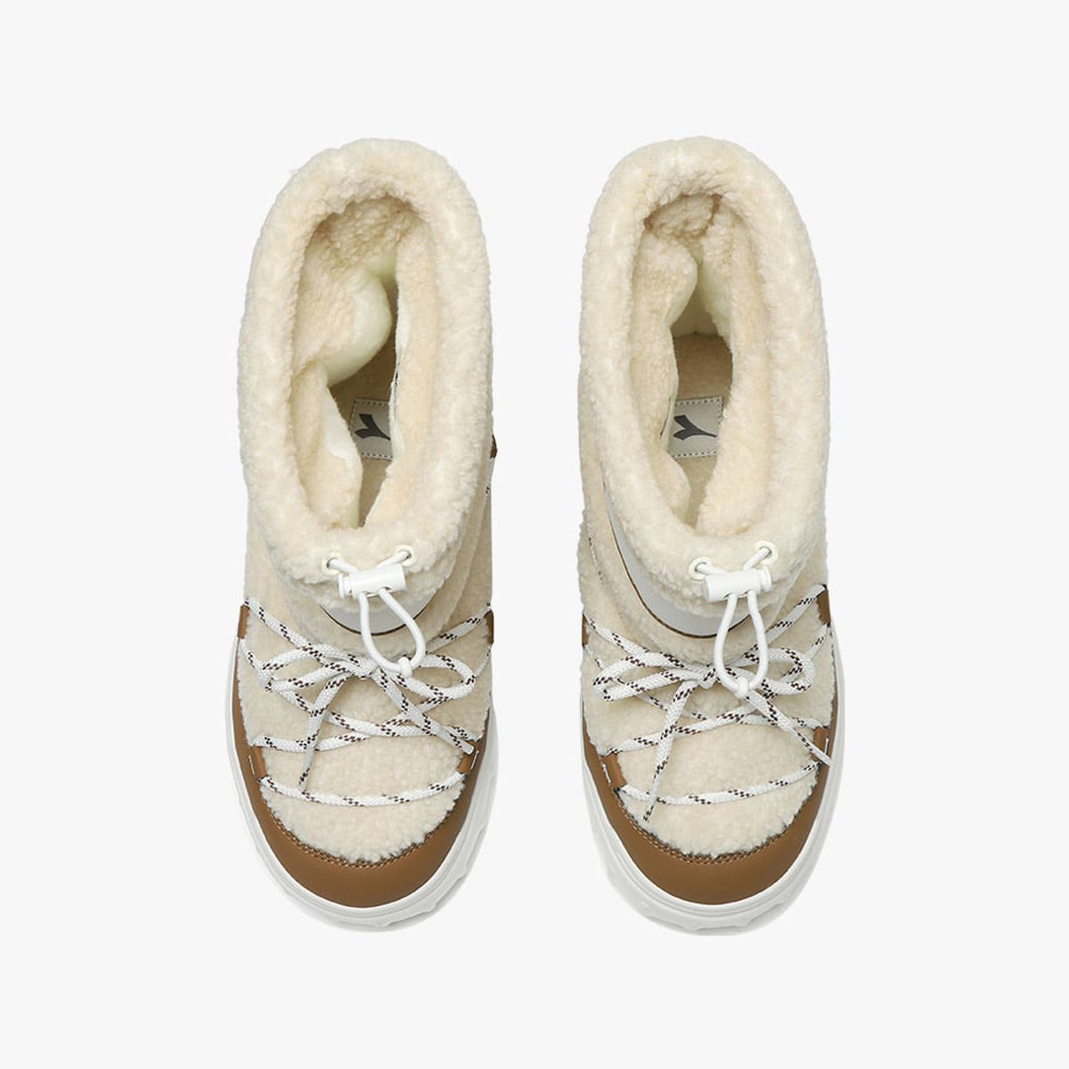 디아도라(diadora) 스페이스 부츠 우먼 IVORY