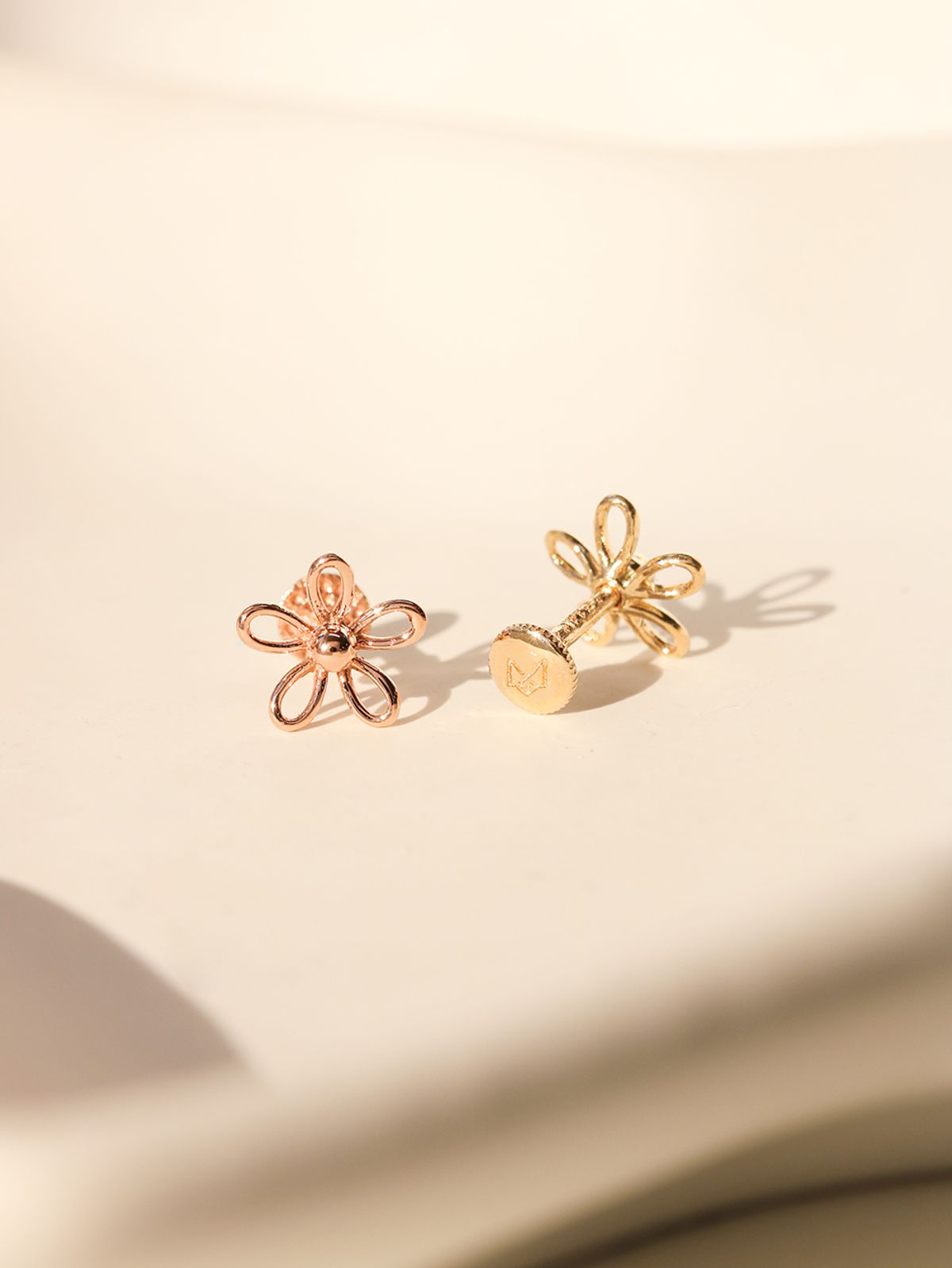 미니멀피어싱(MINIMALPIERCING) 14K 다섯 꽃잎 플라워 라블렛 피어싱
