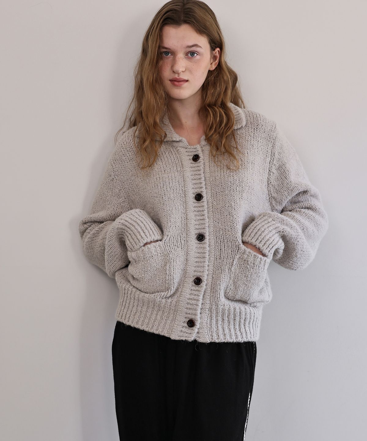 앤니즈(ANDNEEDS) Eve collar cardigan (beige)