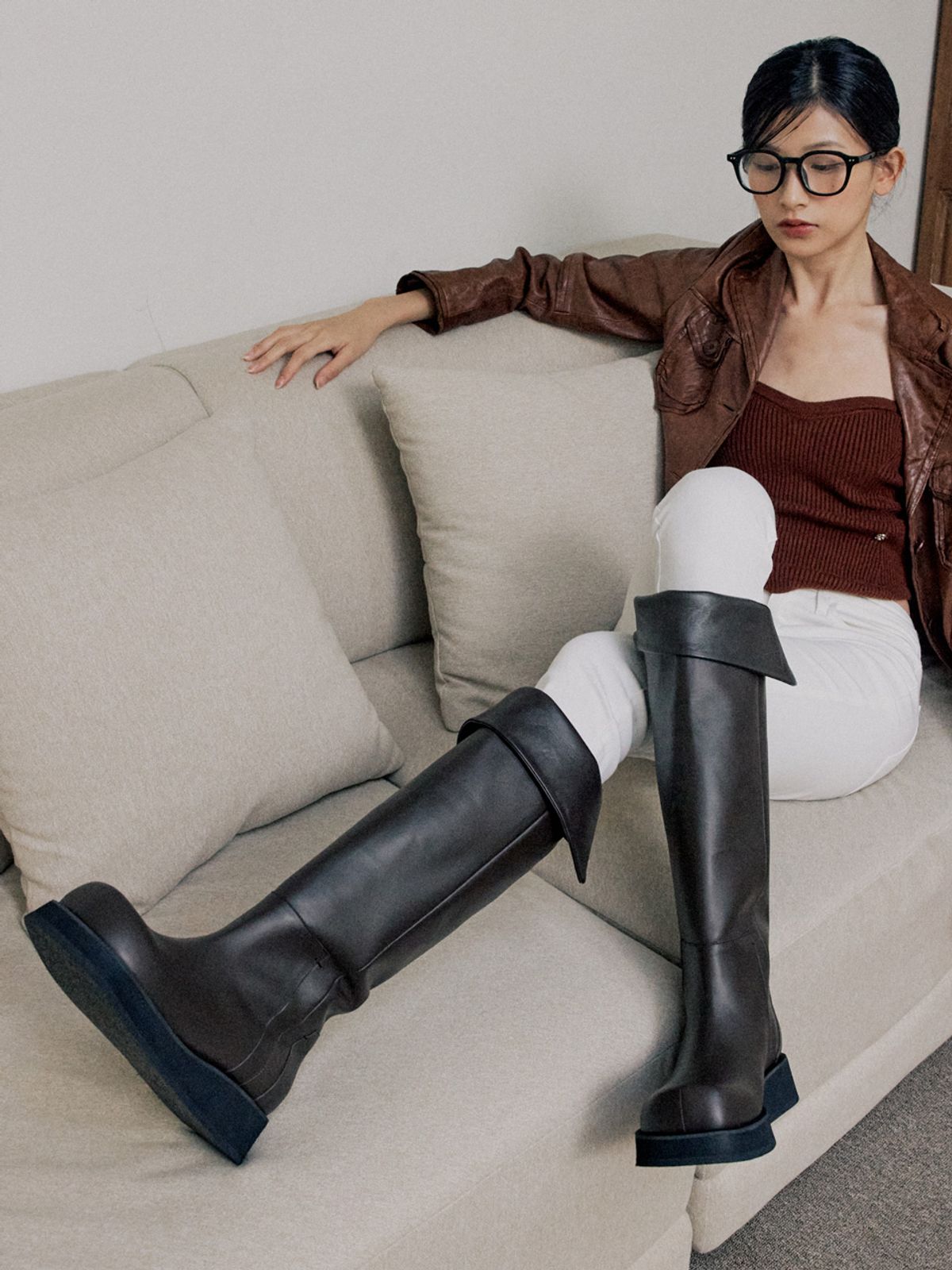 더조히(THE JOHI) Folding Stitch Half-tabi Boots_2 Colors