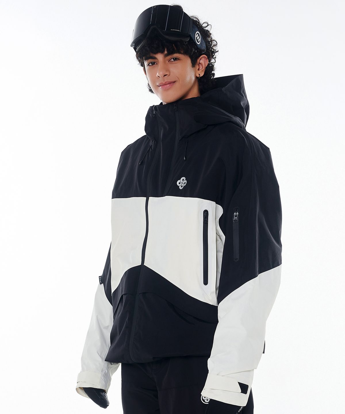 돌아우터웨어(DOLL OUTERWEAR) 2425 악티보 보드복 자켓 블랙/화이트 남녀공용