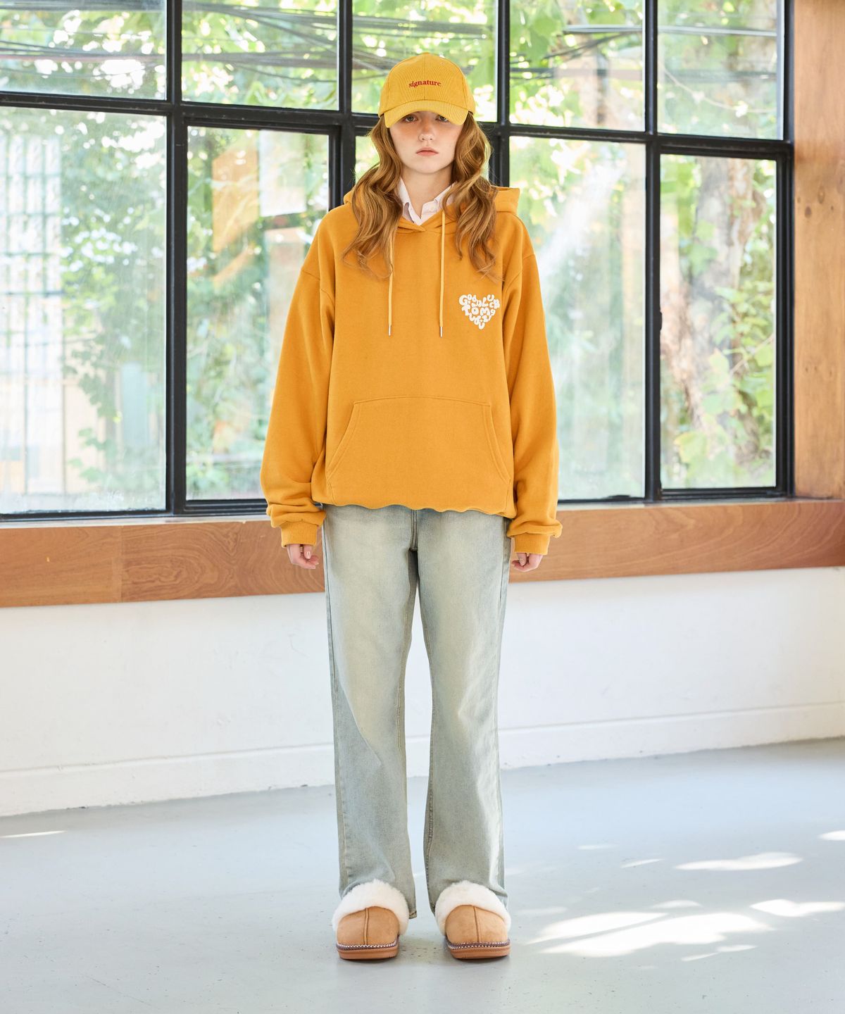 아리킴(ARIKIM) GOODLUCK HEART HOODIE / MUSTARD