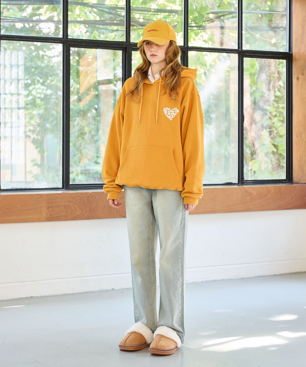 아리킴(ARIKIM) GOODLUCK HEART HOODIE / MUSTARD
