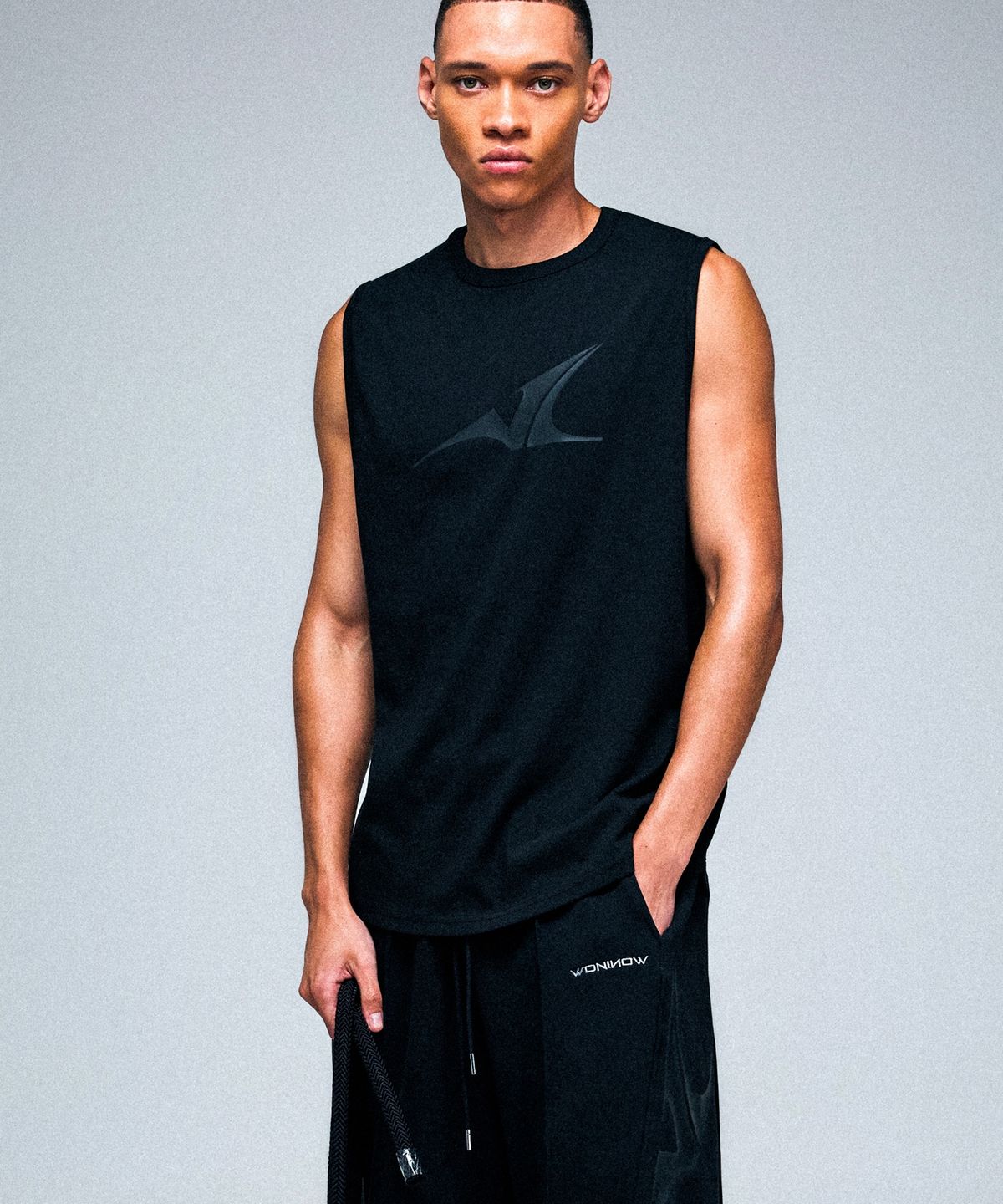 원나우(WONINOW) LUX Standard Sleeveless_BLACK