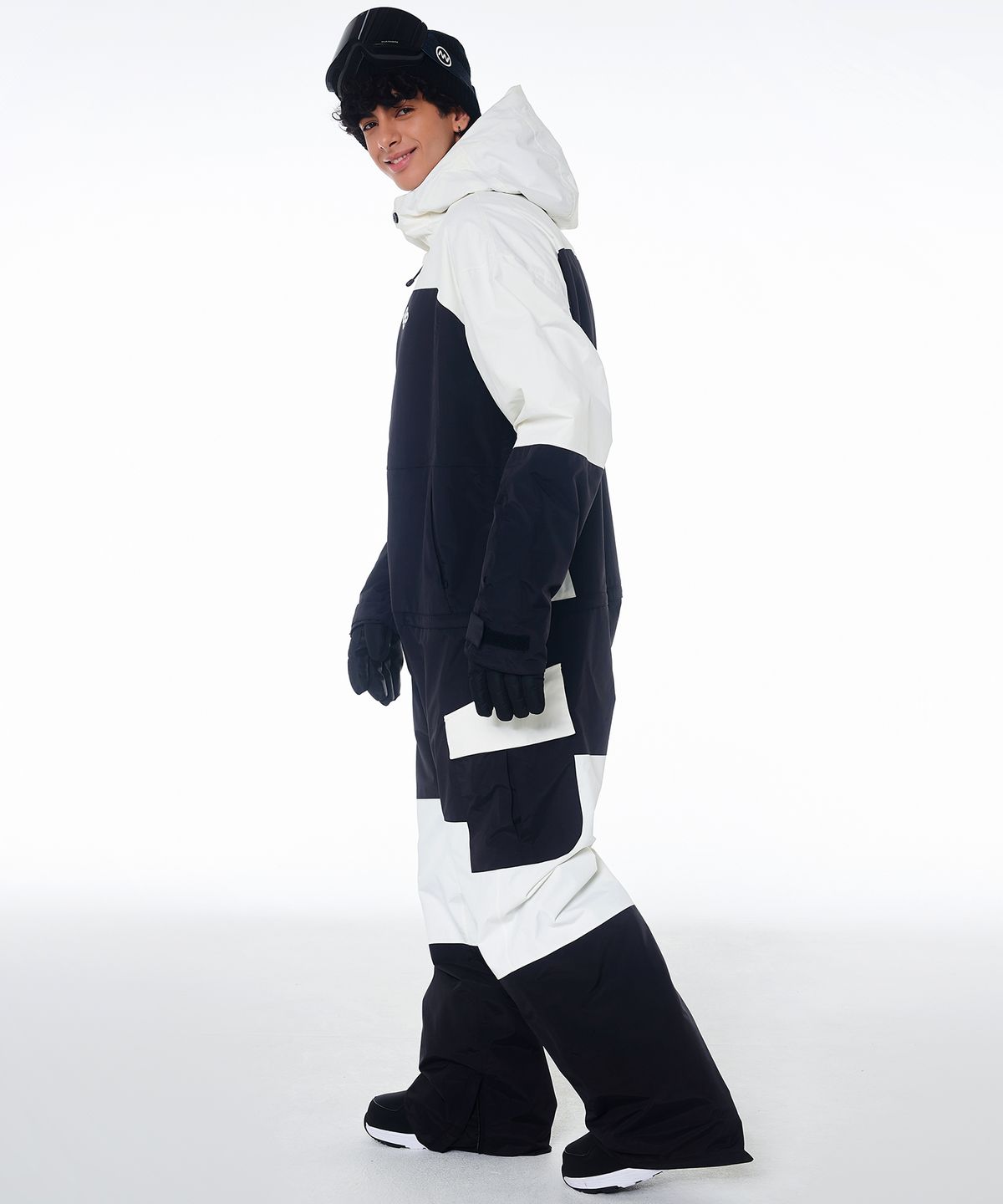 돌아우터웨어(DOLL OUTERWEAR) 2425 리브레 보드복 점프슈트 블랙 남녀공용