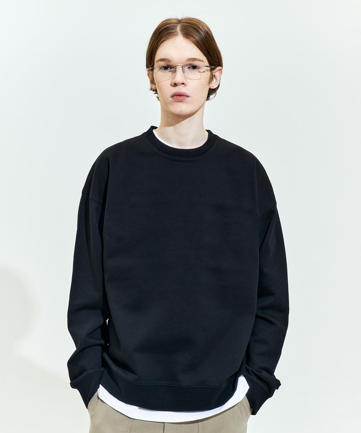 스탠즈(STENDS) [M~4XL] 올데이 세미 오버 맨투맨_블랙