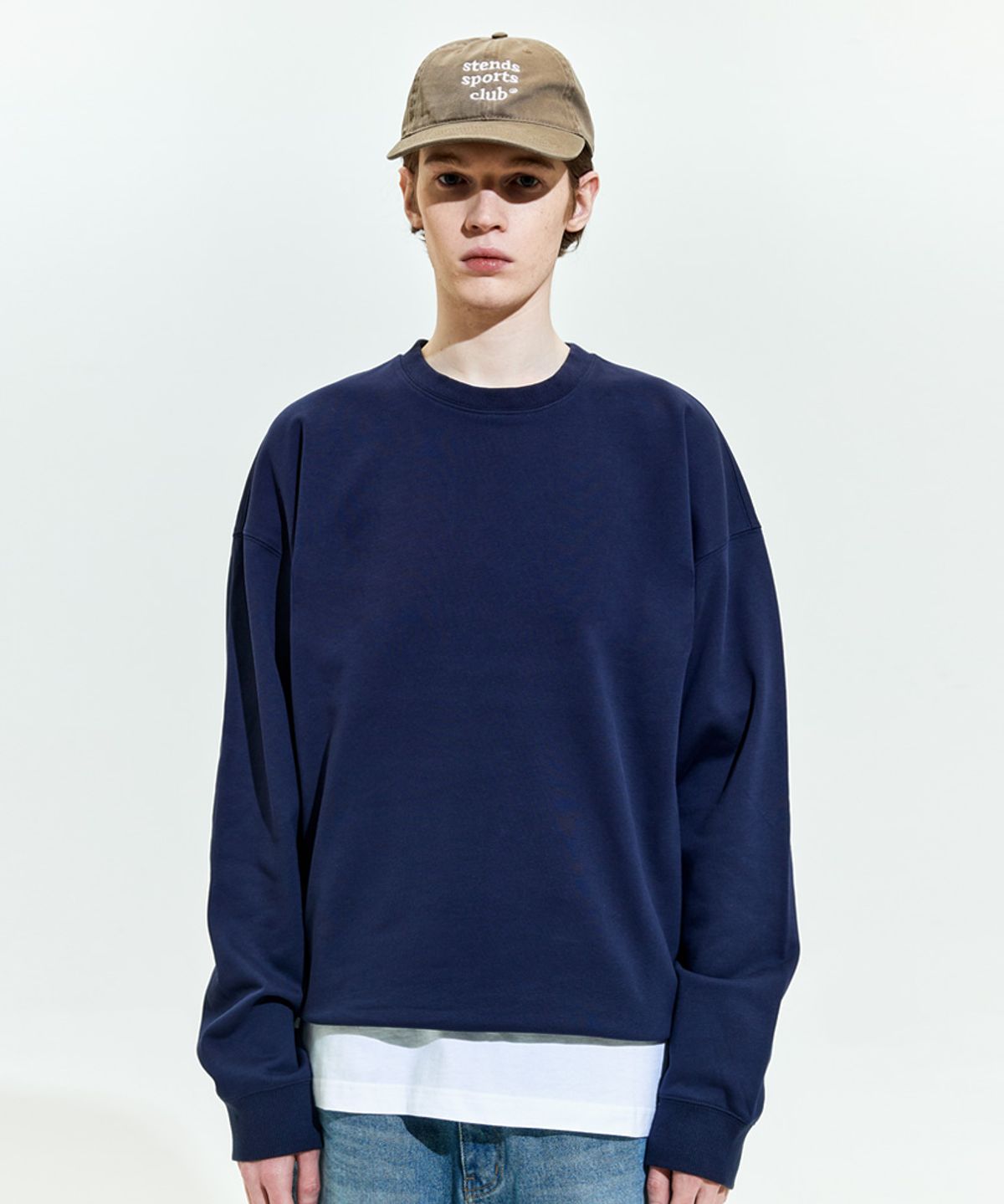 스탠즈(STENDS) [M~4XL] 올데이 세미 오버 맨투맨_네이비