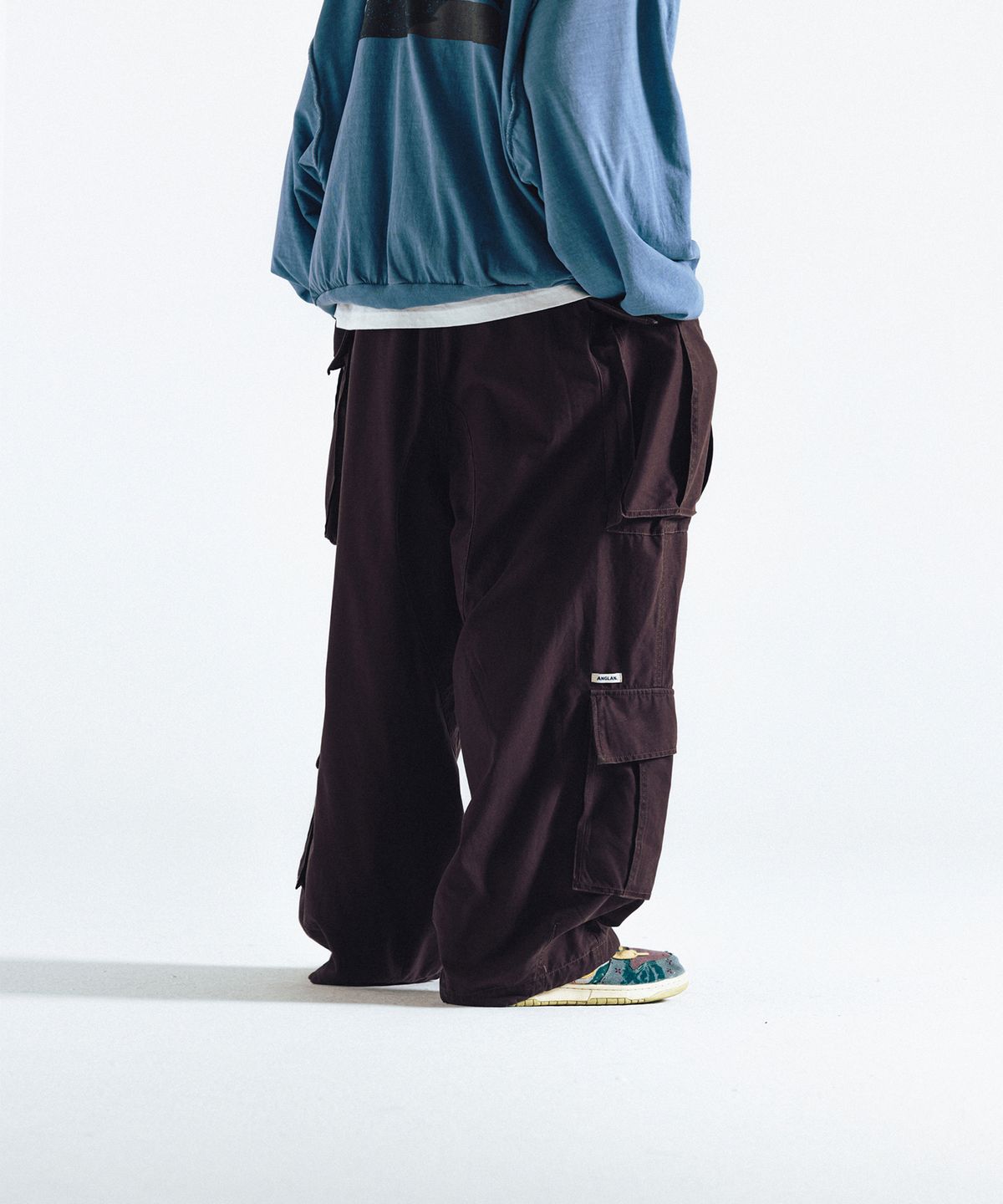 앵글런(ANGLAN) Double Jungle Cargo Balloon Pants - Dark Purple