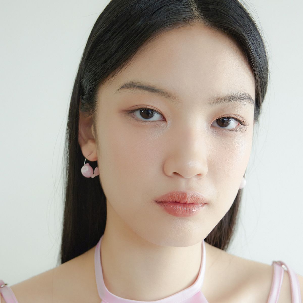 러뷰이(LOVUEE) 핑크 튤립 고양이 귀걸이