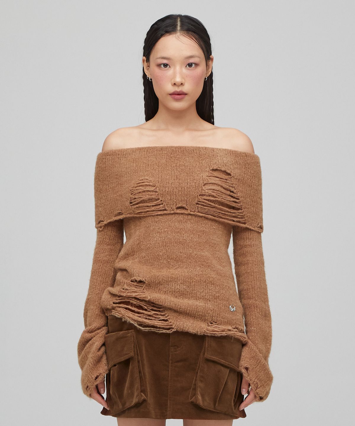 라라폭스(LALAFOX) KNIT OFF-SHOULDER SLIM KNIT CAMEL BQ4KL009
