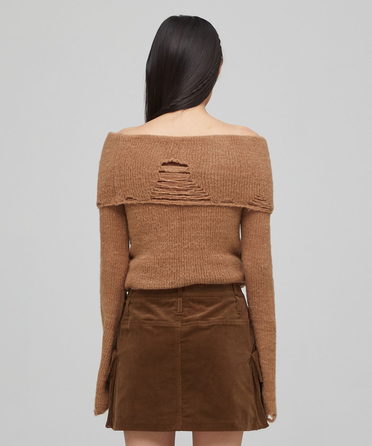 라라폭스(LALAFOX) KNIT OFF-SHOULDER SLIM KNIT CAMEL BQ4KL009