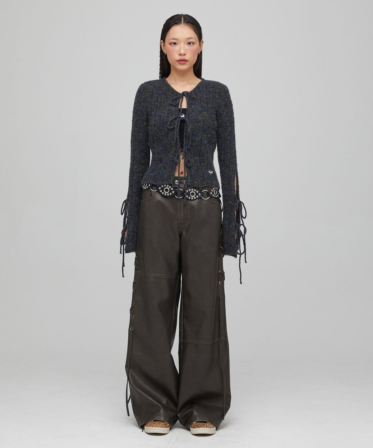 라라폭스(LALAFOX) FAKE LEATHER RIBBON POINT WIDE PANTS BLACK BQ4LP001