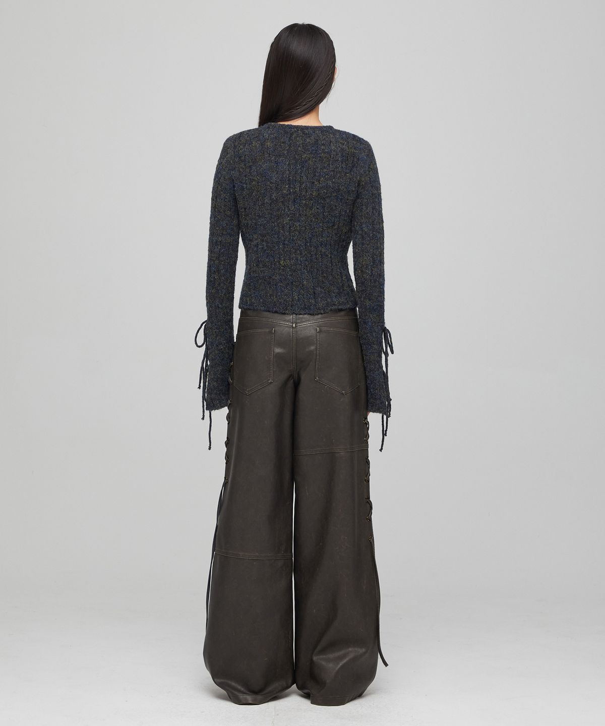 라라폭스(LALAFOX) FAKE LEATHER RIBBON POINT WIDE PANTS BLACK BQ4LP001