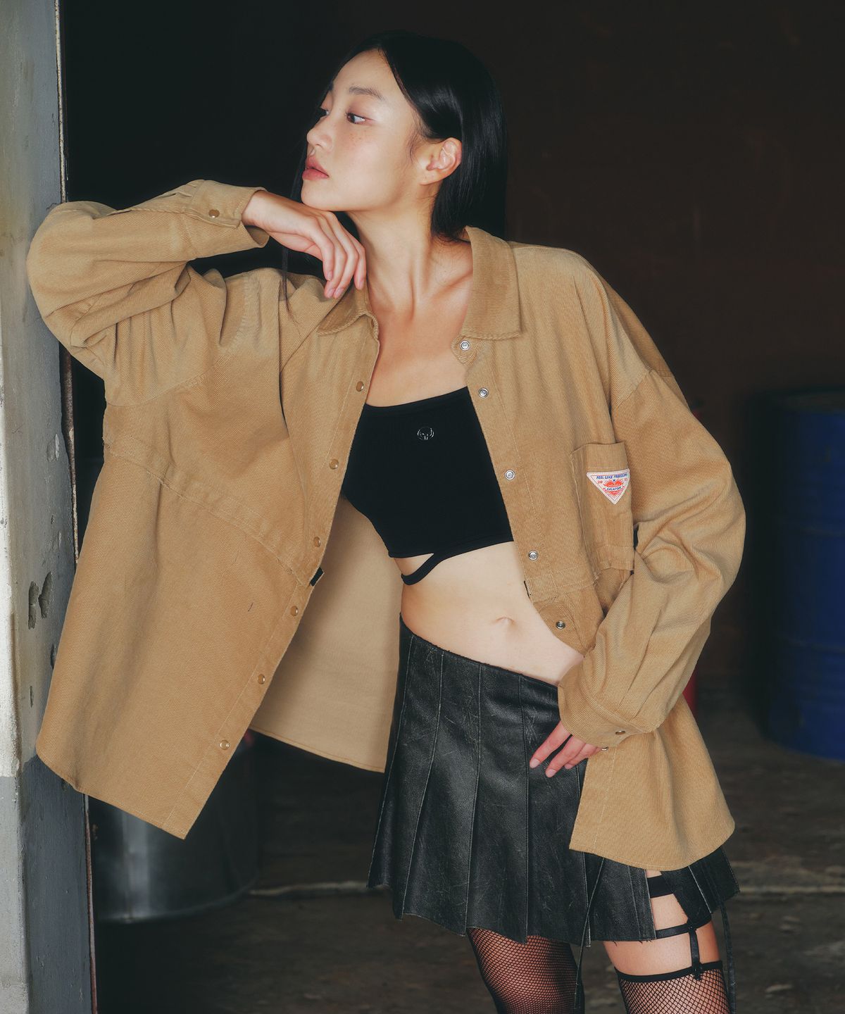 라라폭스(LALAFOX) OVERSIZED CORDUROY DETACHABLE SHIRT CAMEL BQ4CB003