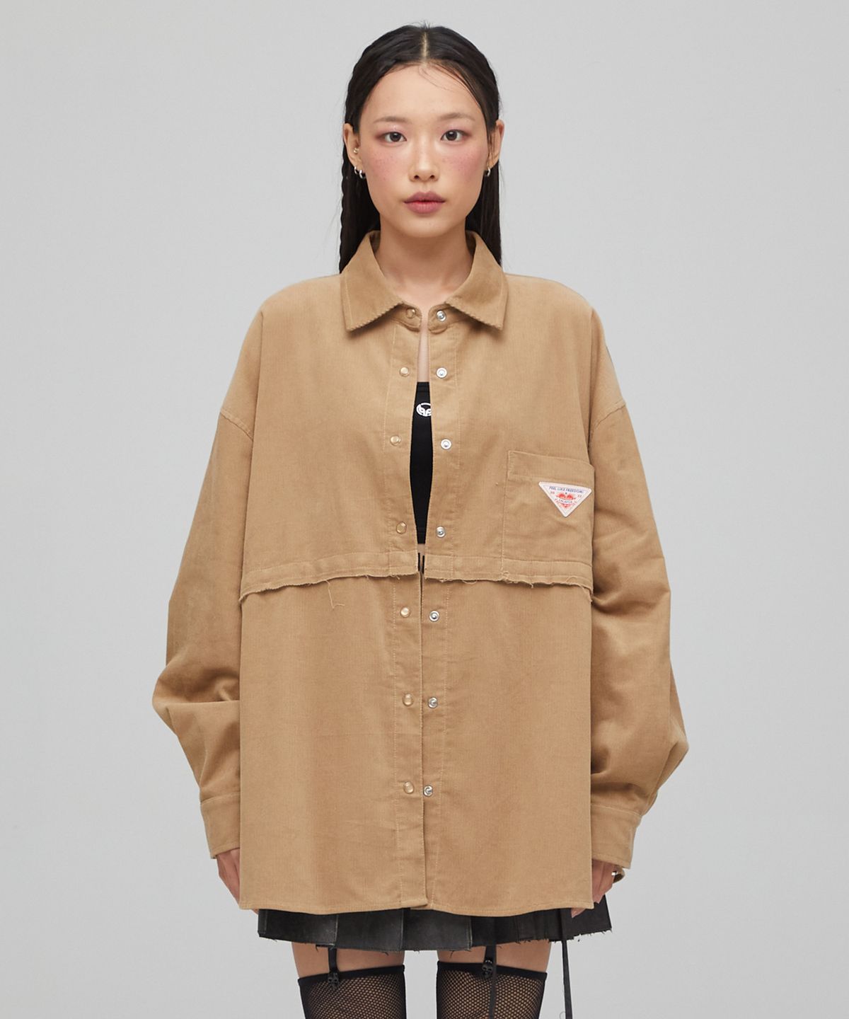 라라폭스(LALAFOX) OVERSIZED CORDUROY DETACHABLE SHIRT CAMEL BQ4CB003