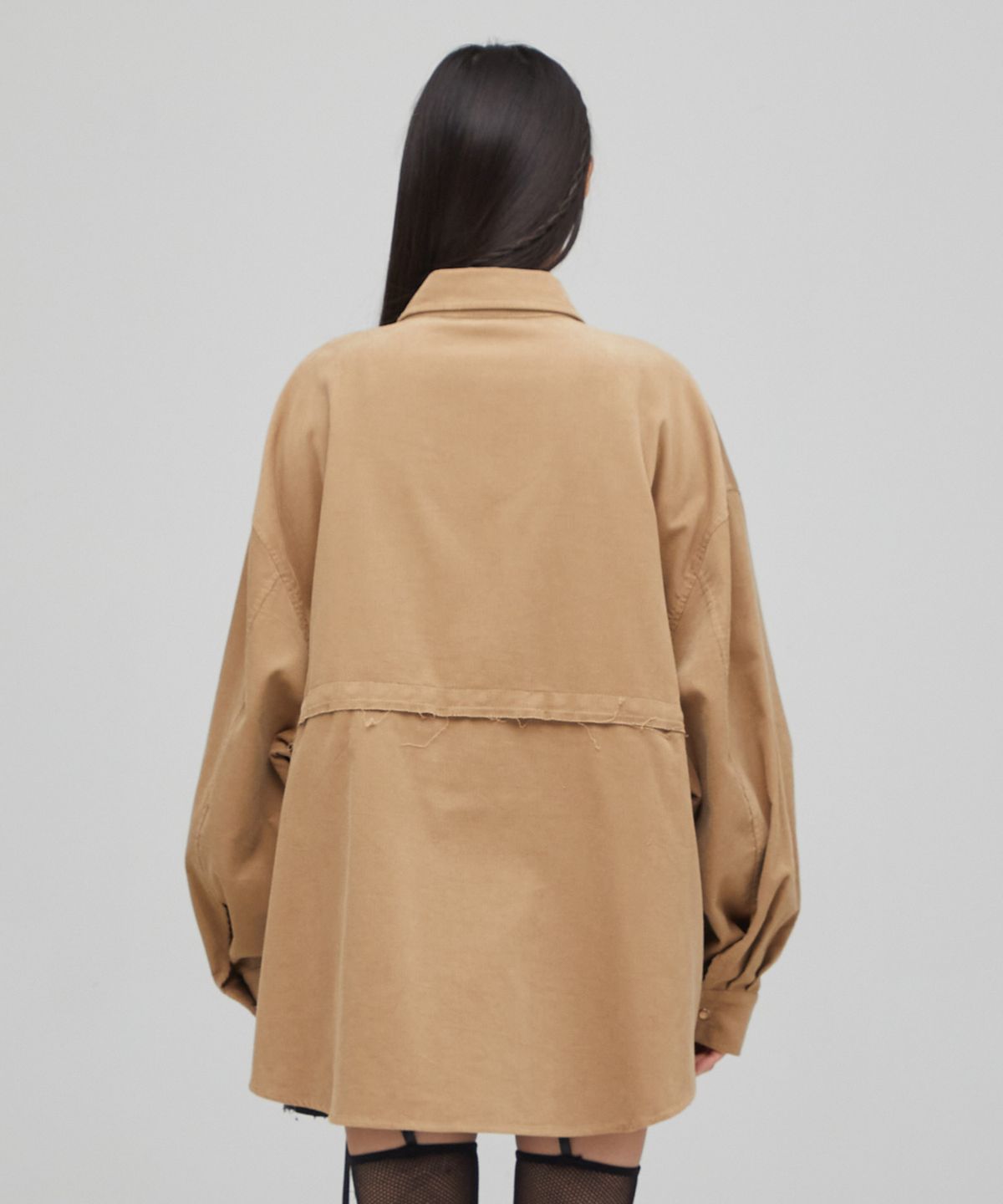 라라폭스(LALAFOX) OVERSIZED CORDUROY DETACHABLE SHIRT CAMEL BQ4CB003