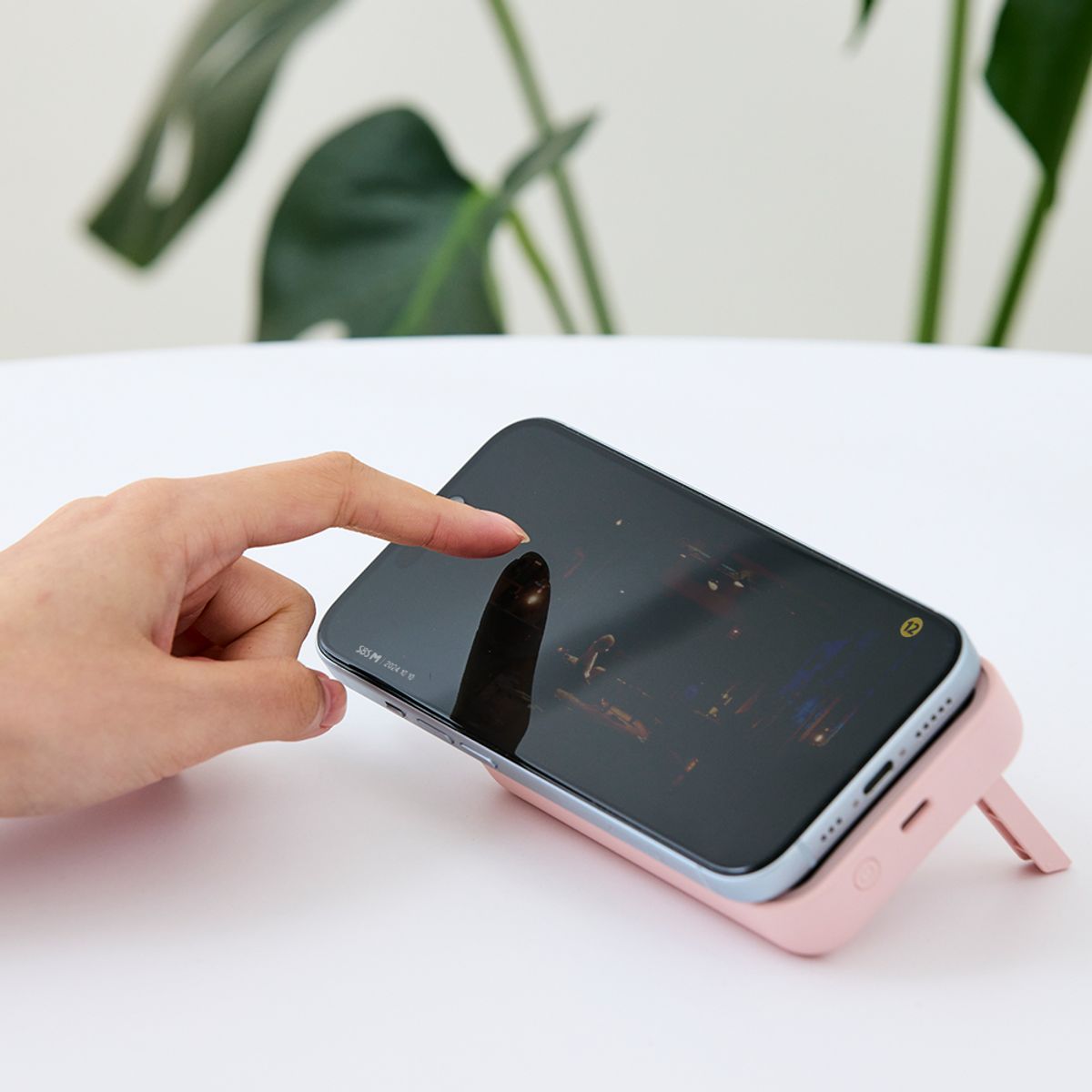 슈틸루스터(STILLUSTER) 퀵차지 슬림핏 고속 맥세이프 보조배터리 10000mAh ST-PBM10000