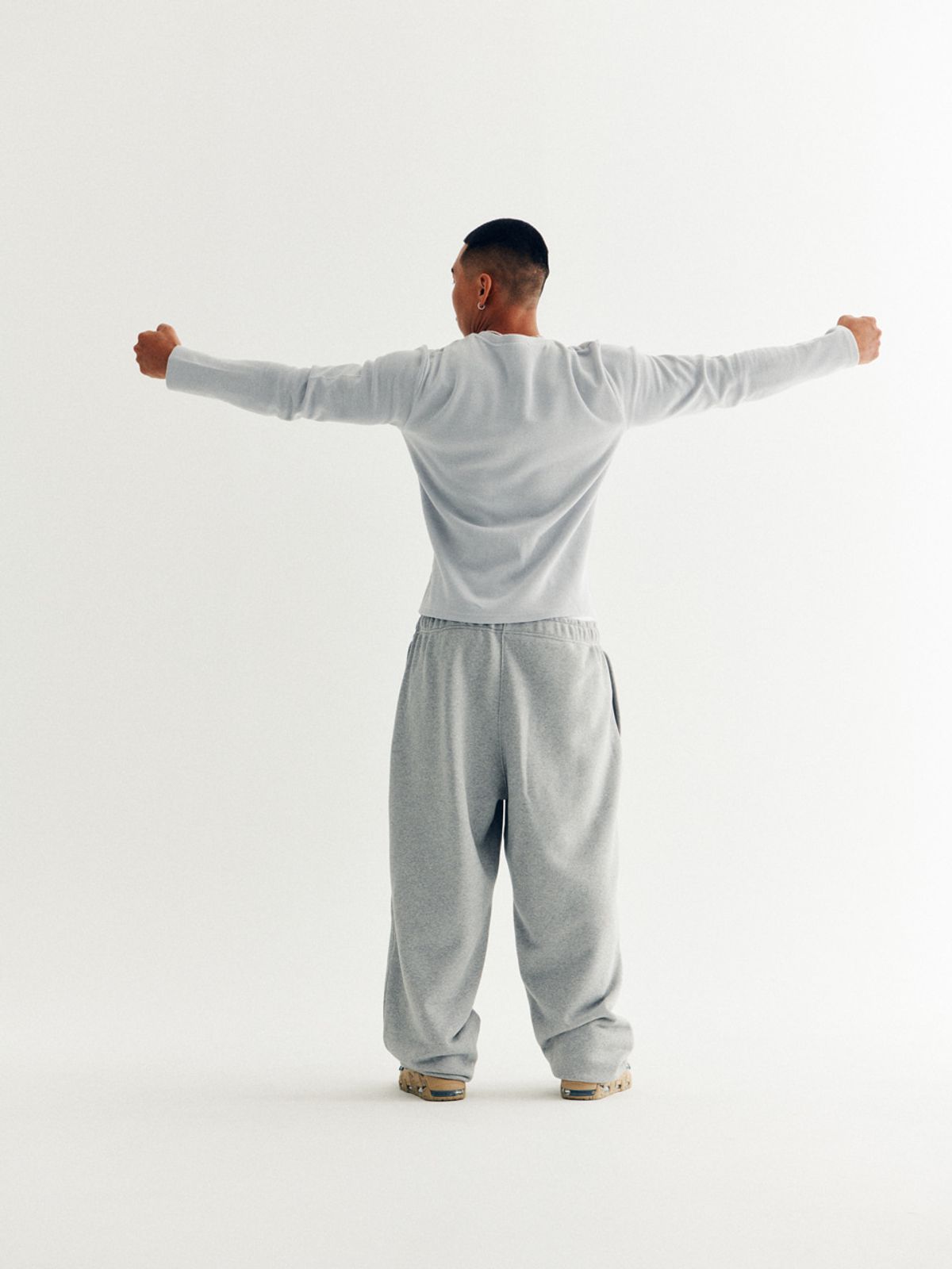 고저(GOZER) SAKA LONG SLEEVES_WASHED GREY