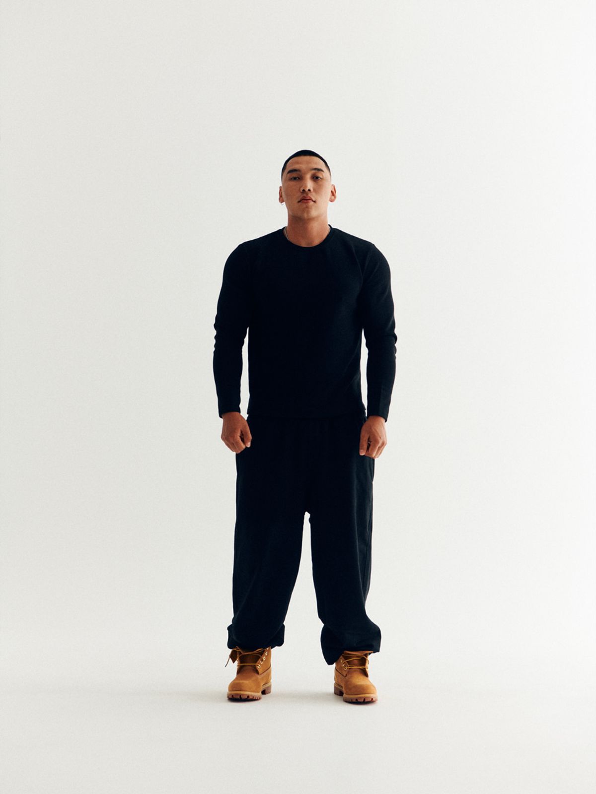 고저(GOZER) SAKA LONG SLEEVES_BLACK