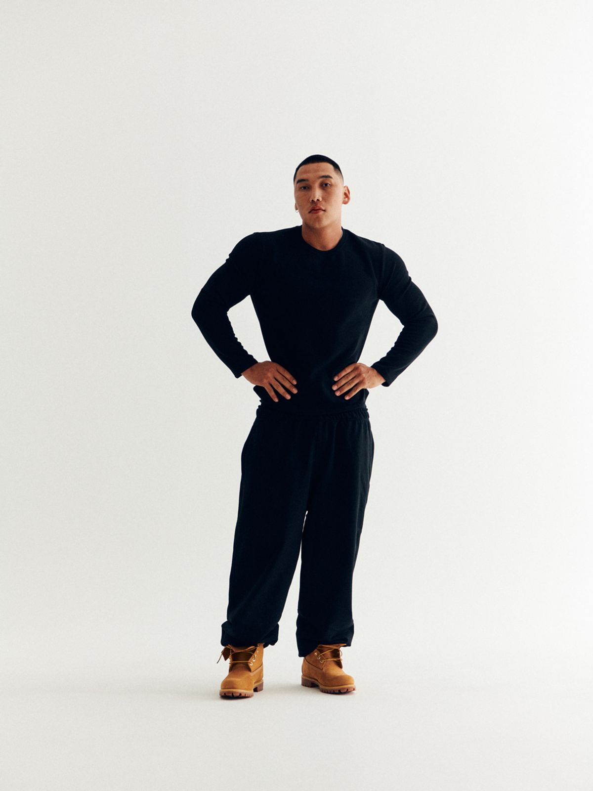 고저(GOZER) SAKA LONG SLEEVES_BLACK