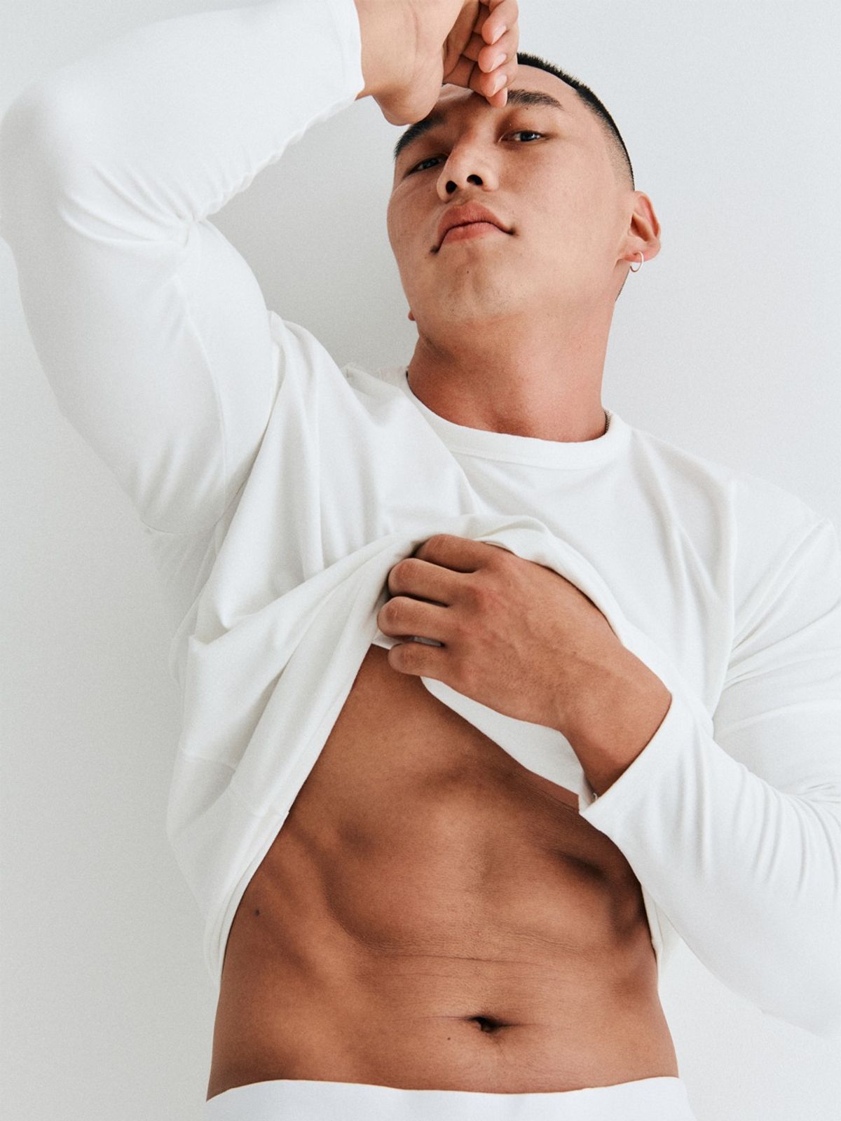 고저(GOZER) UNDER BOODLE ROUND LONG SLEEVES_WHITE