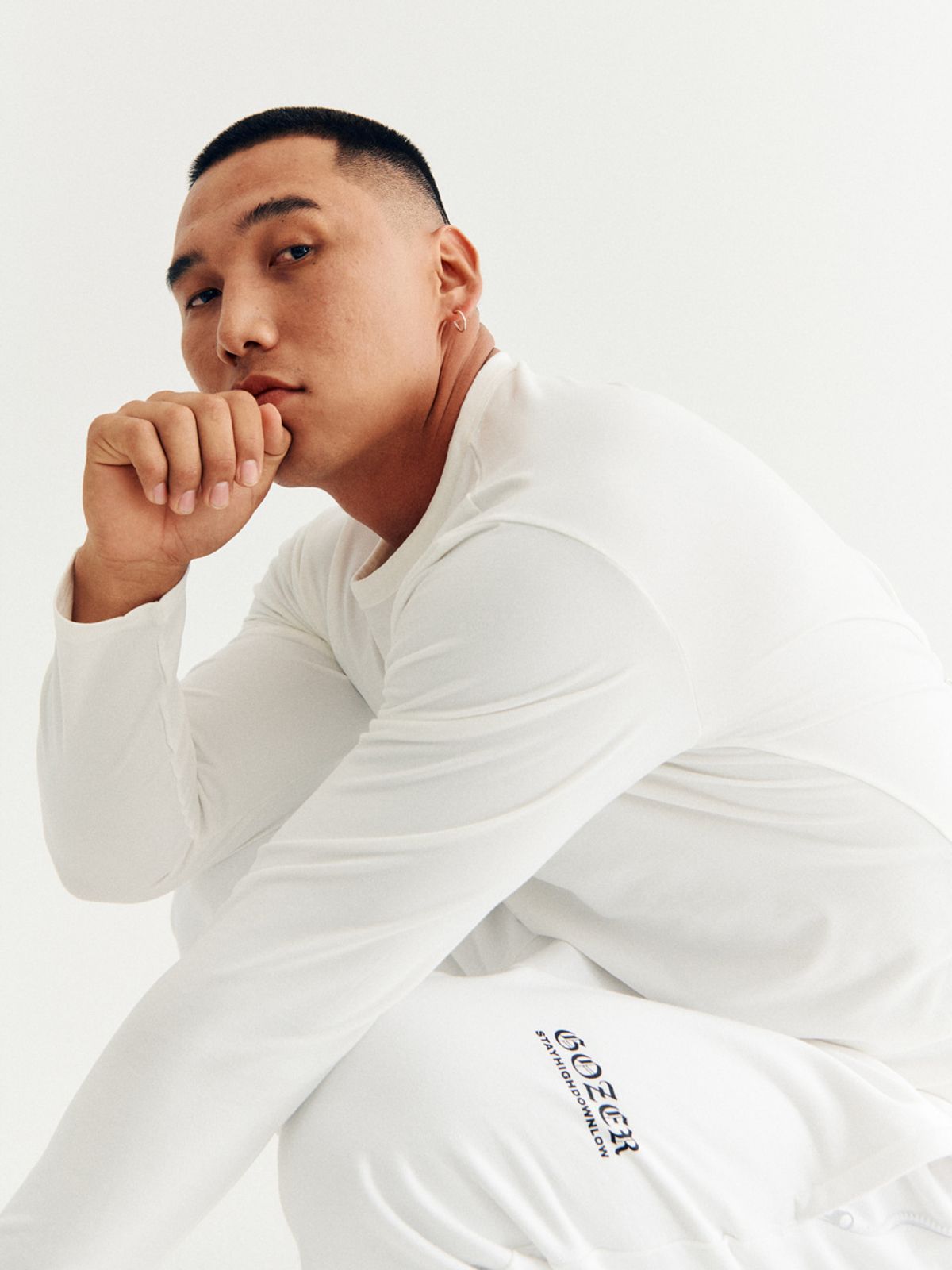 고저(GOZER) UNDER BOODLE ROUND LONG SLEEVES_WHITE