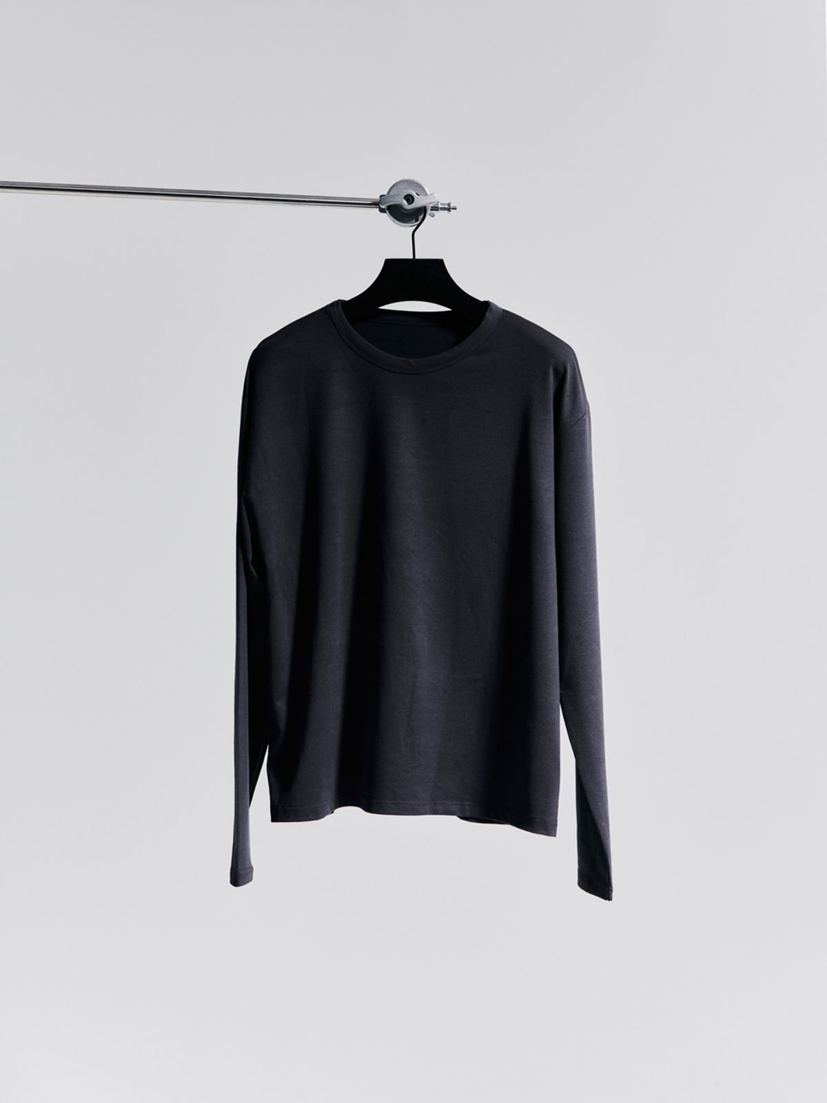 고저(GOZER) UNDER BOODLE ROUND LONG SLEEVES_CHARCOAL