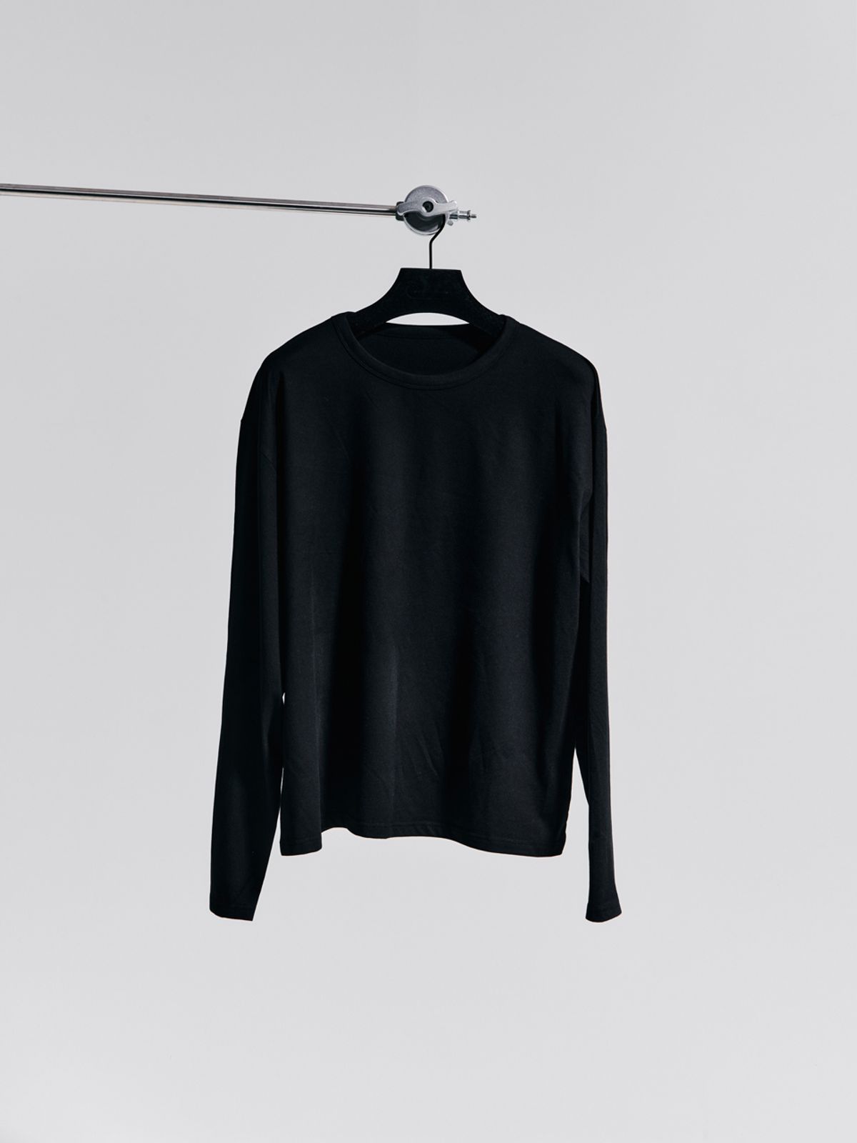 고저(GOZER) UNDER BOODLE ROUND LONG SLEEVES_BLACK