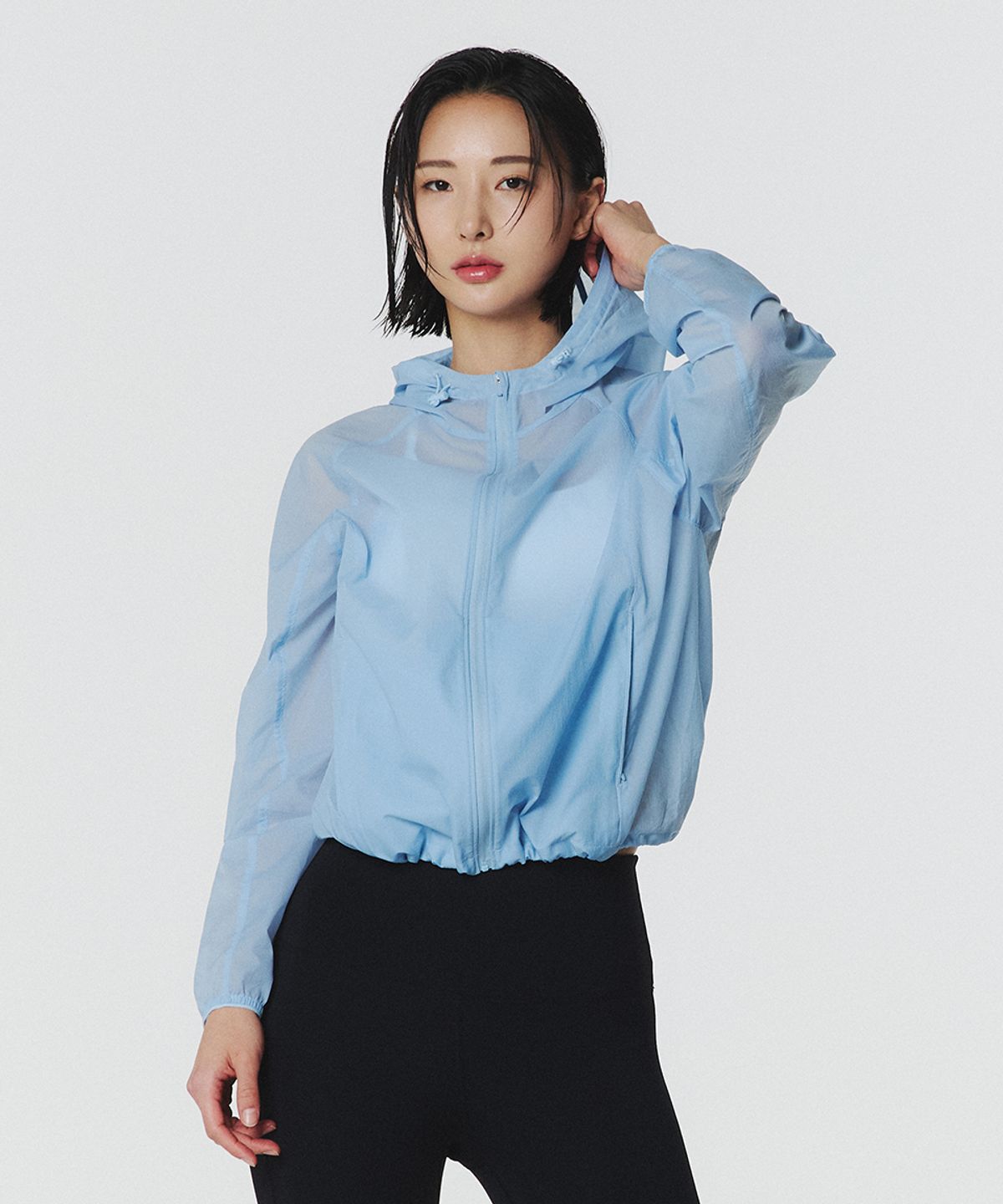 무신사 스탠다드 스포츠(MUSINSA STANDARD SPORTS) 슈퍼 라이트 바람막이 우먼 (3colors)