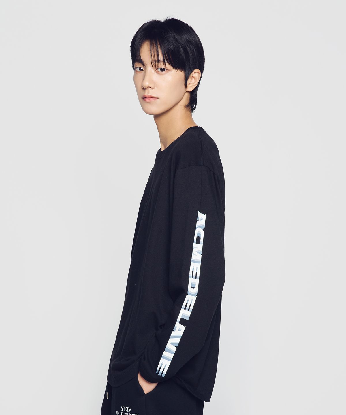 아크메드라비(ACME DE LA VIE) SLEEVE LETTERING LOGO LONG SLEEVE (3 COLOR)