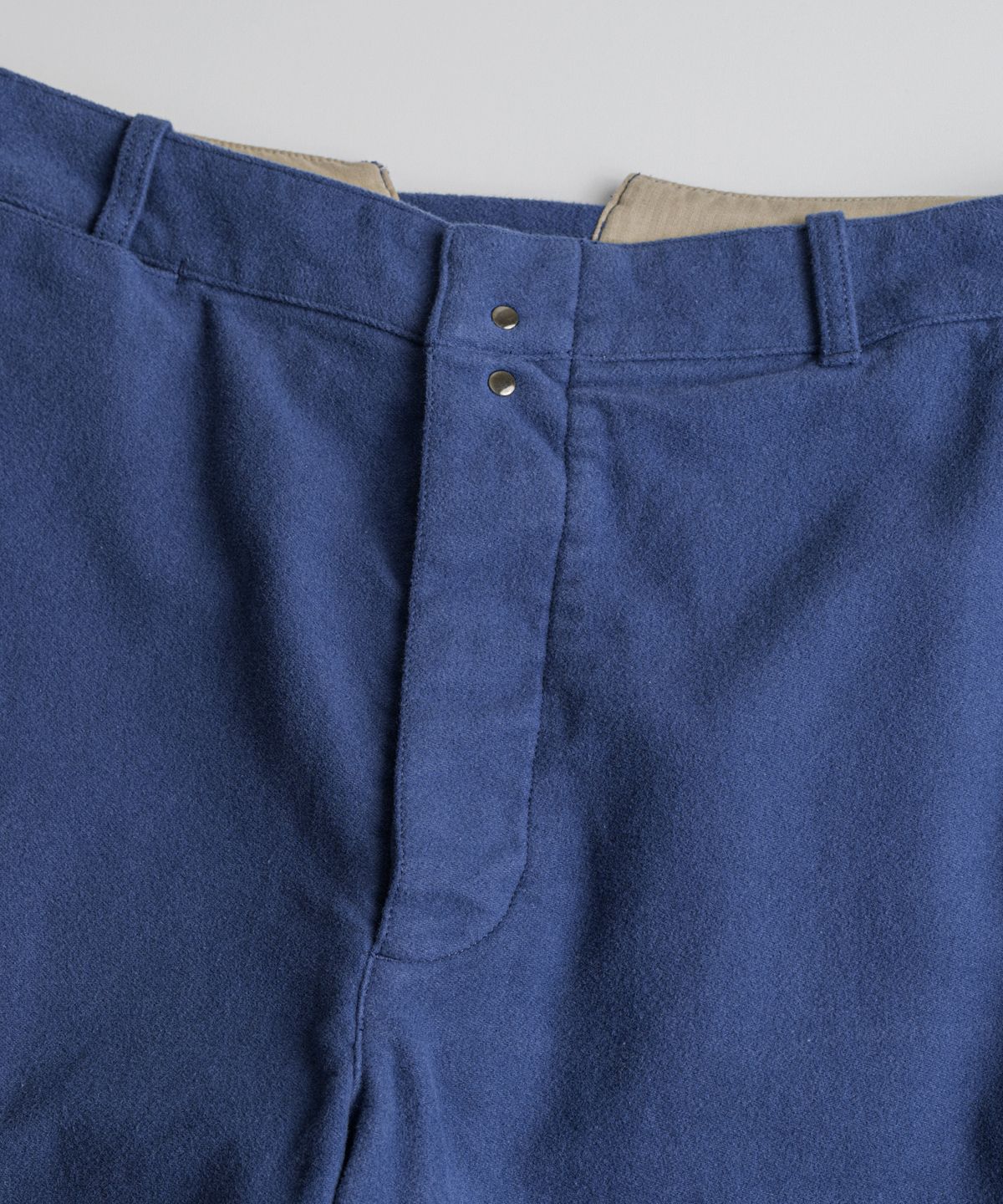 비헤비어(BEHEAVYER) SOFT MOLESKIN FRENCH TROUSERS faded blue