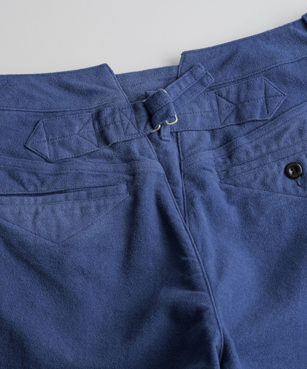 비헤비어(BEHEAVYER) SOFT MOLESKIN FRENCH TROUSERS faded blue