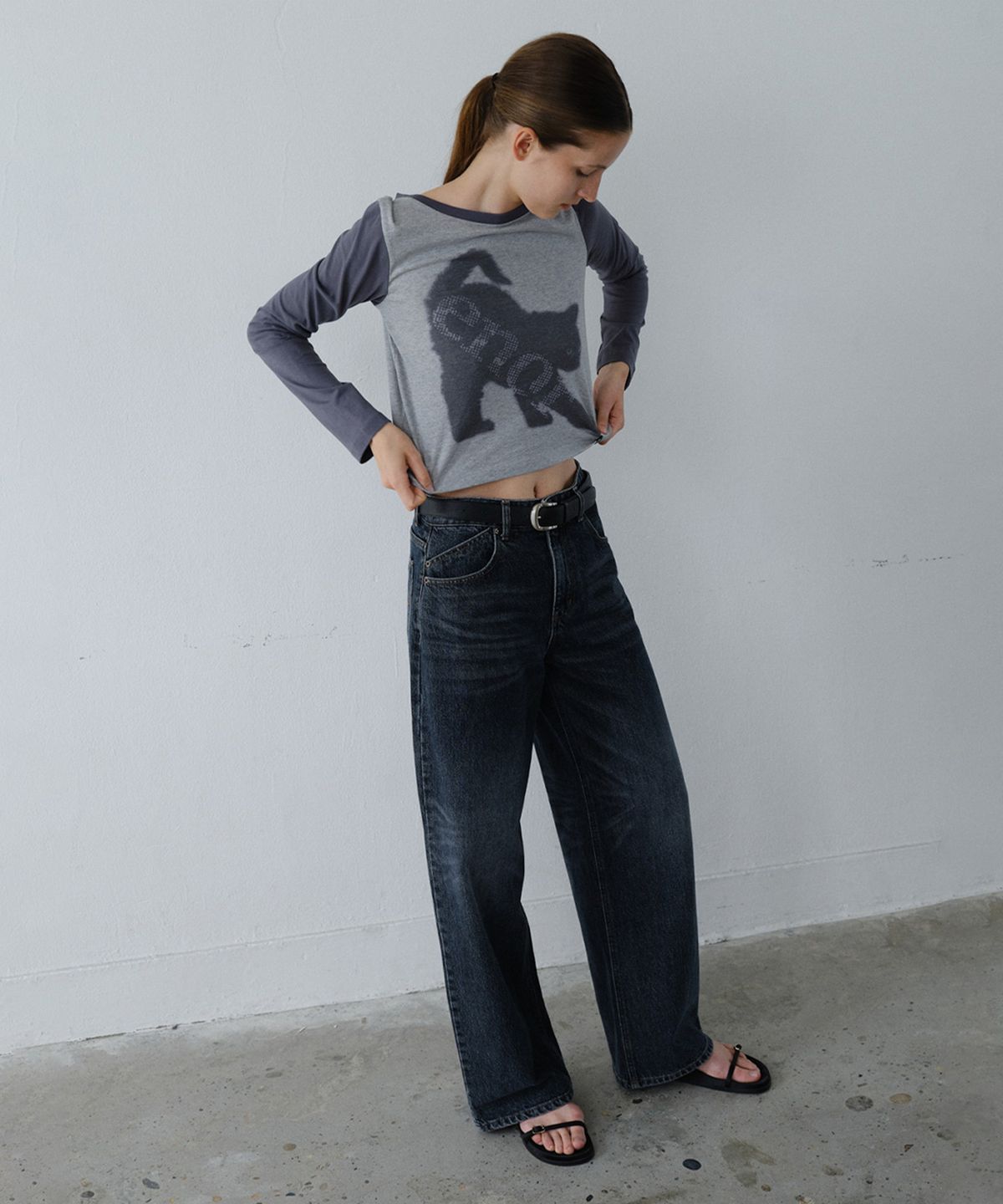 엔오르(EN OR) LOOSE FIT WASHED DENIM PANTS - NAVY