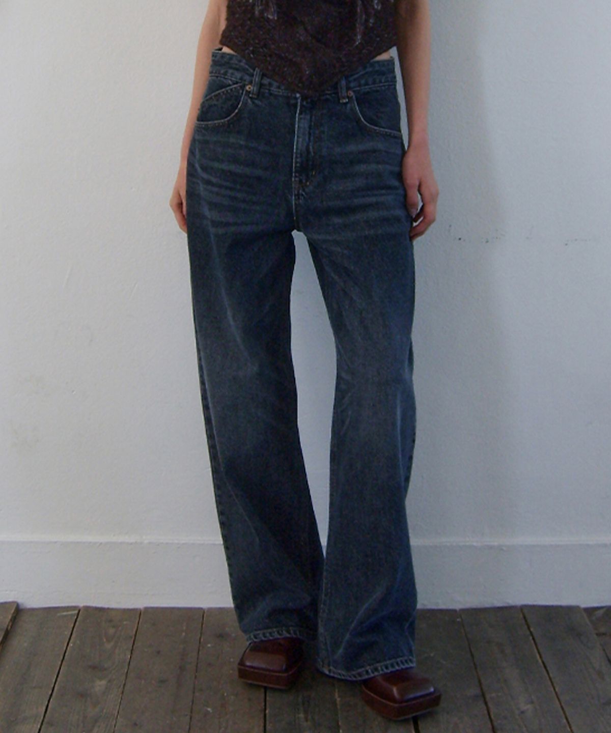 엔오르(EN OR) LOOSE FIT WASHED DENIM PANTS - NAVY