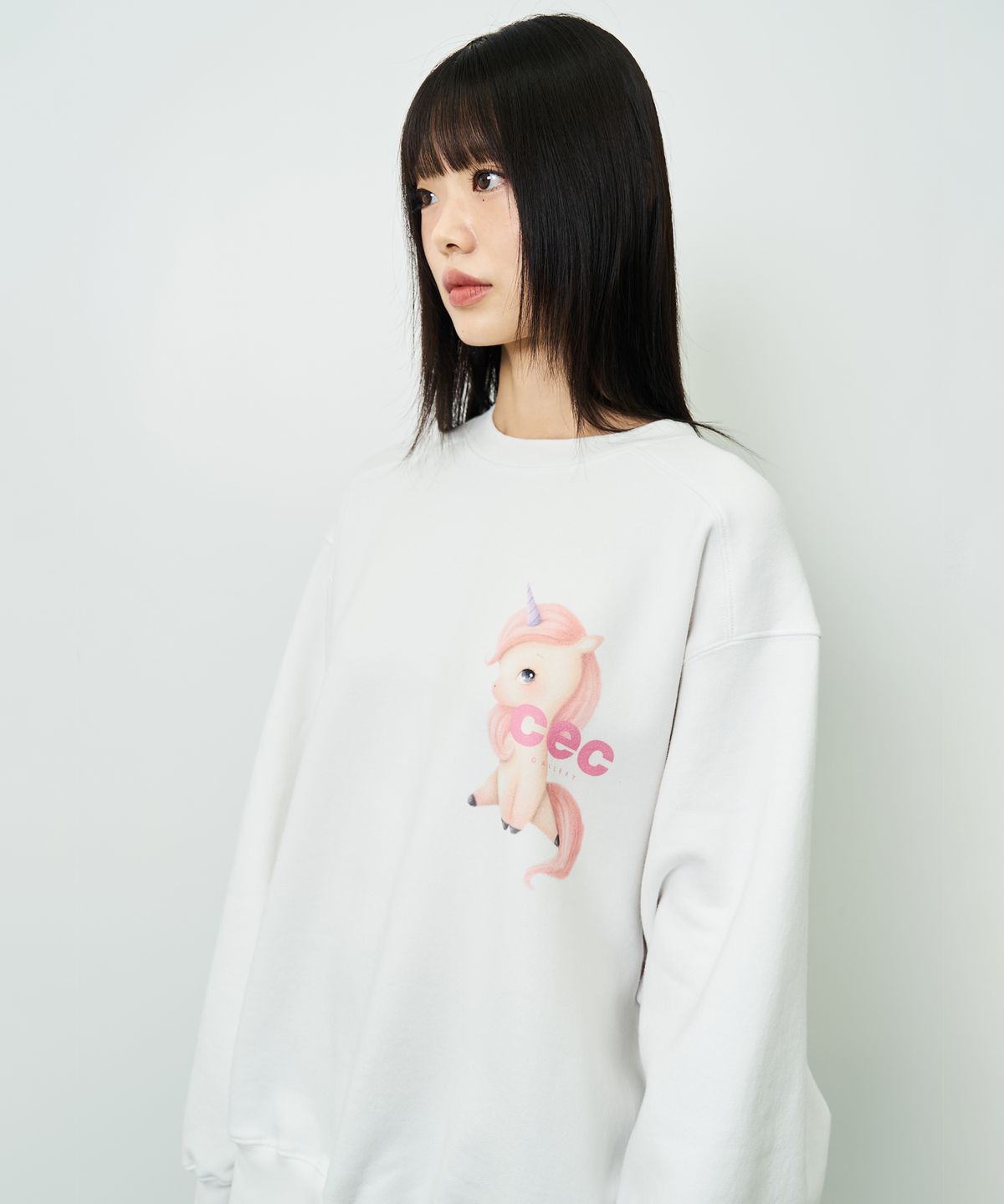 챈스챈스(CHANCECHANCE) CEC GRAPHIC LOGO SWEATSHIRT(WHITE/기모)