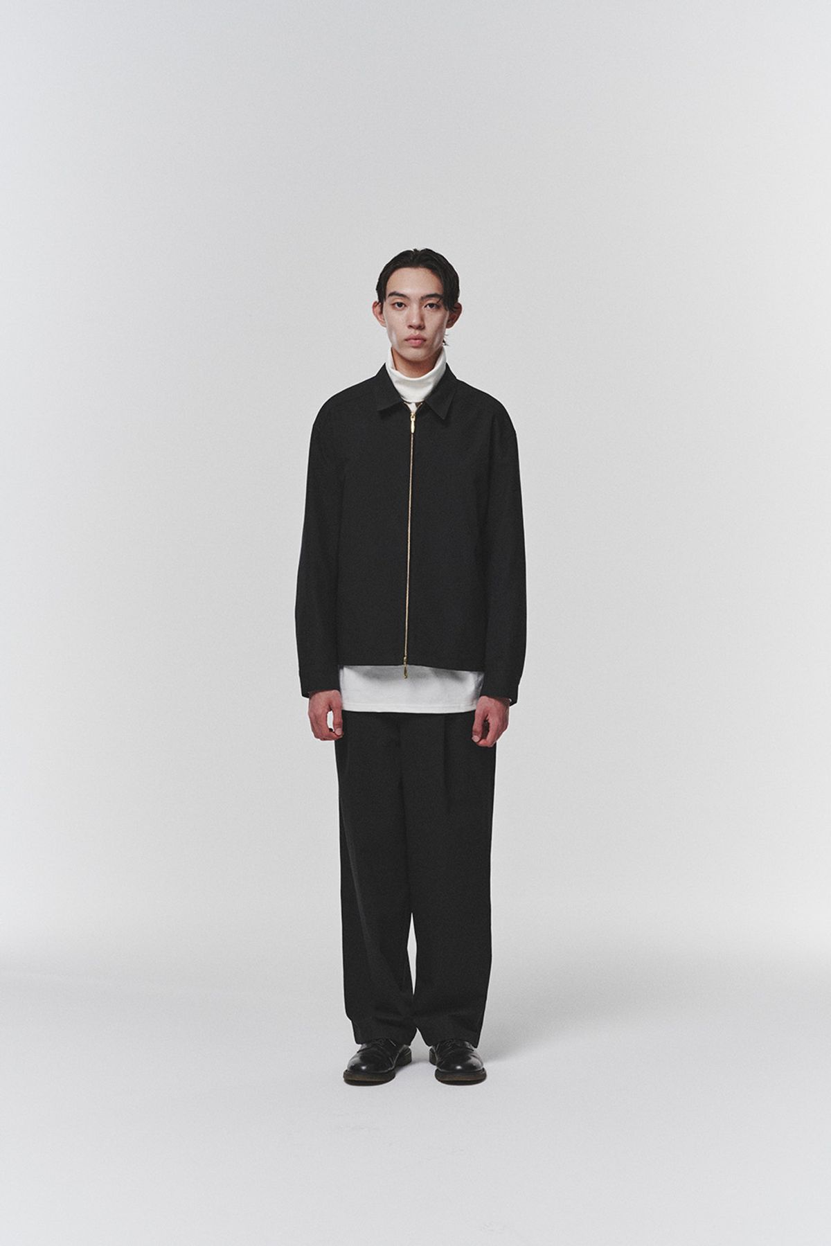히즈핸더(HISHANDER) ONE PLEATS WIDE EASY PANTS BLACK