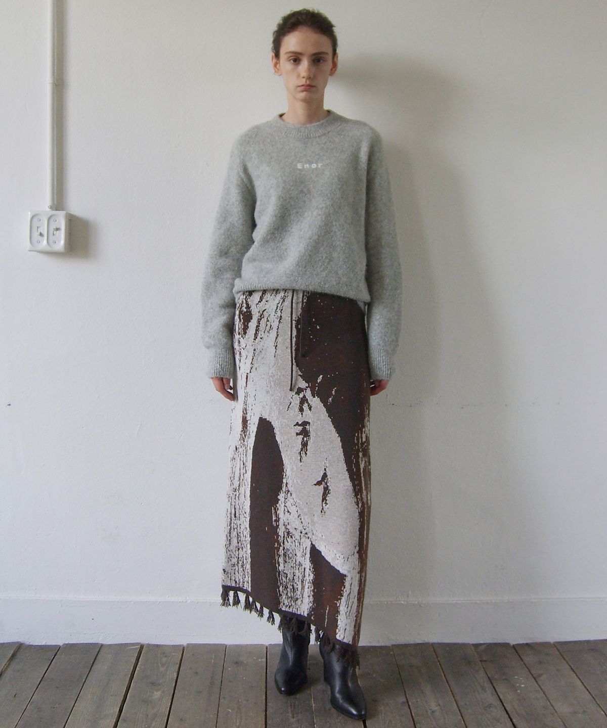 엔오르(EN OR) ASYMMETRY FRINGE CASHMERE SKIRT - BROWN