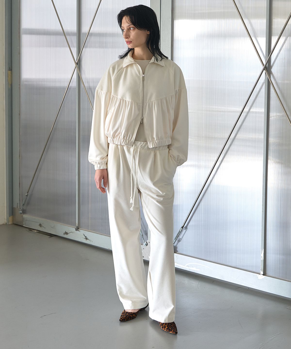 320쇼룸(320SHOWROOM) Velvet Drawstring Elastic Pants Ivory
