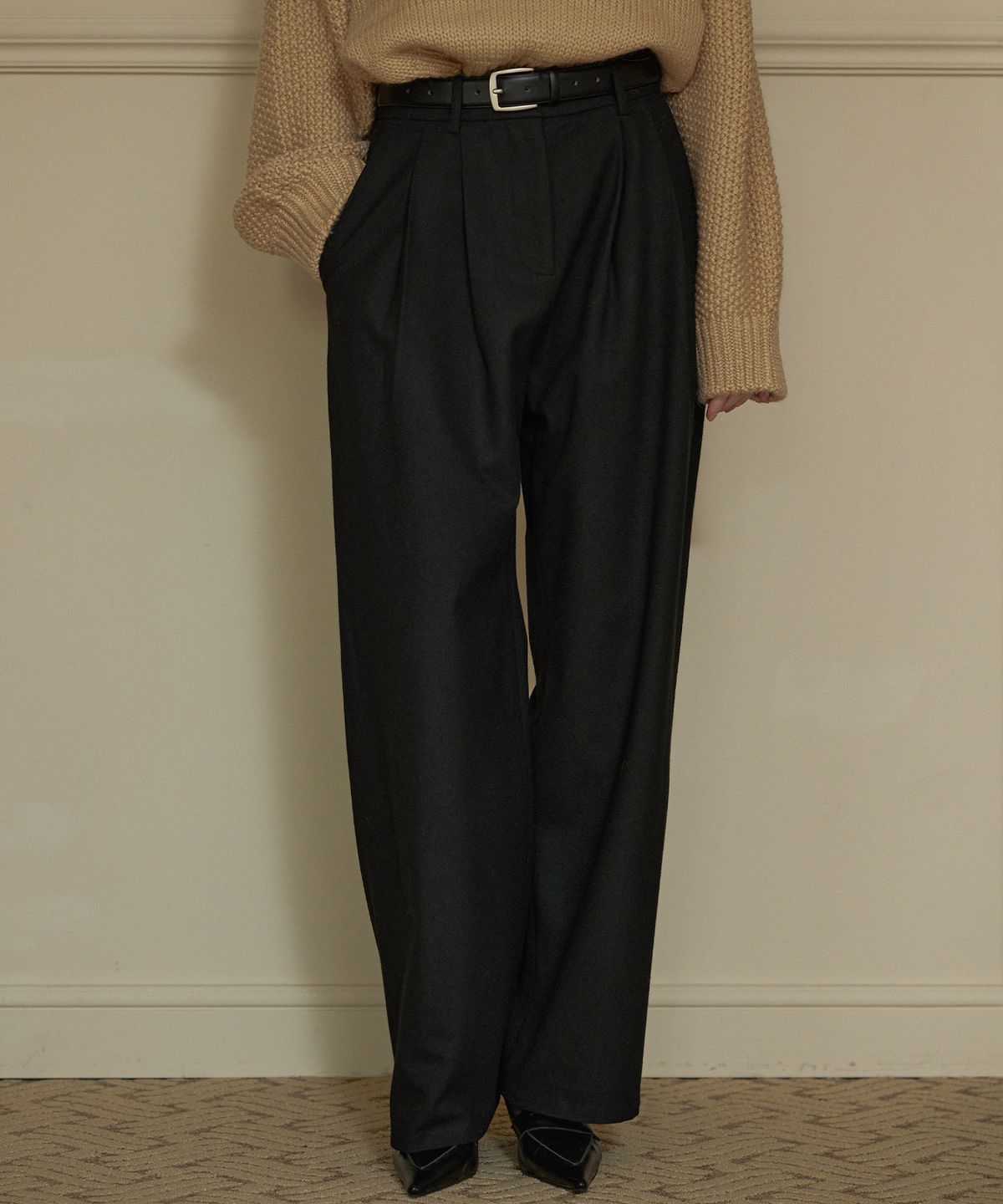 하우스 오브 폰드(HOUSE OF POND) Pintuck wide trousers (Black)
