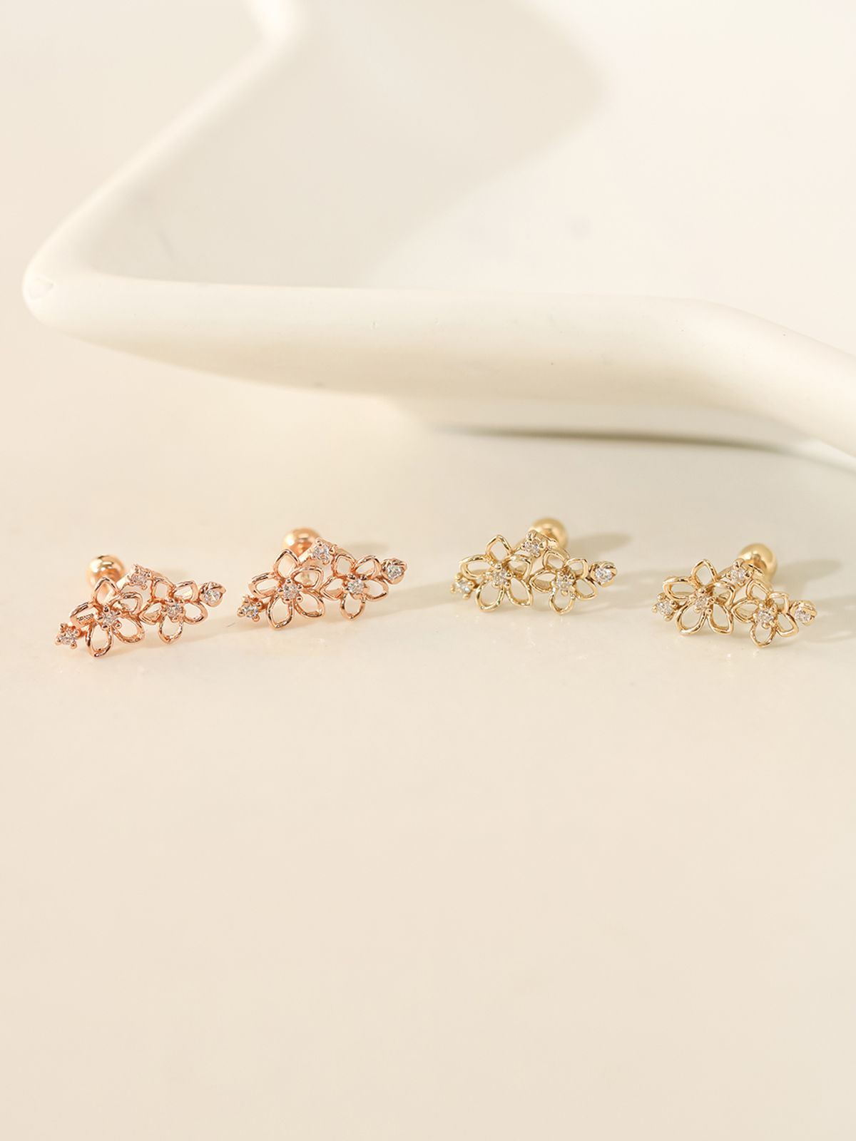 미니멀피어싱(MINIMALPIERCING) 14K 트윈 플라워 피어싱 귀걸이