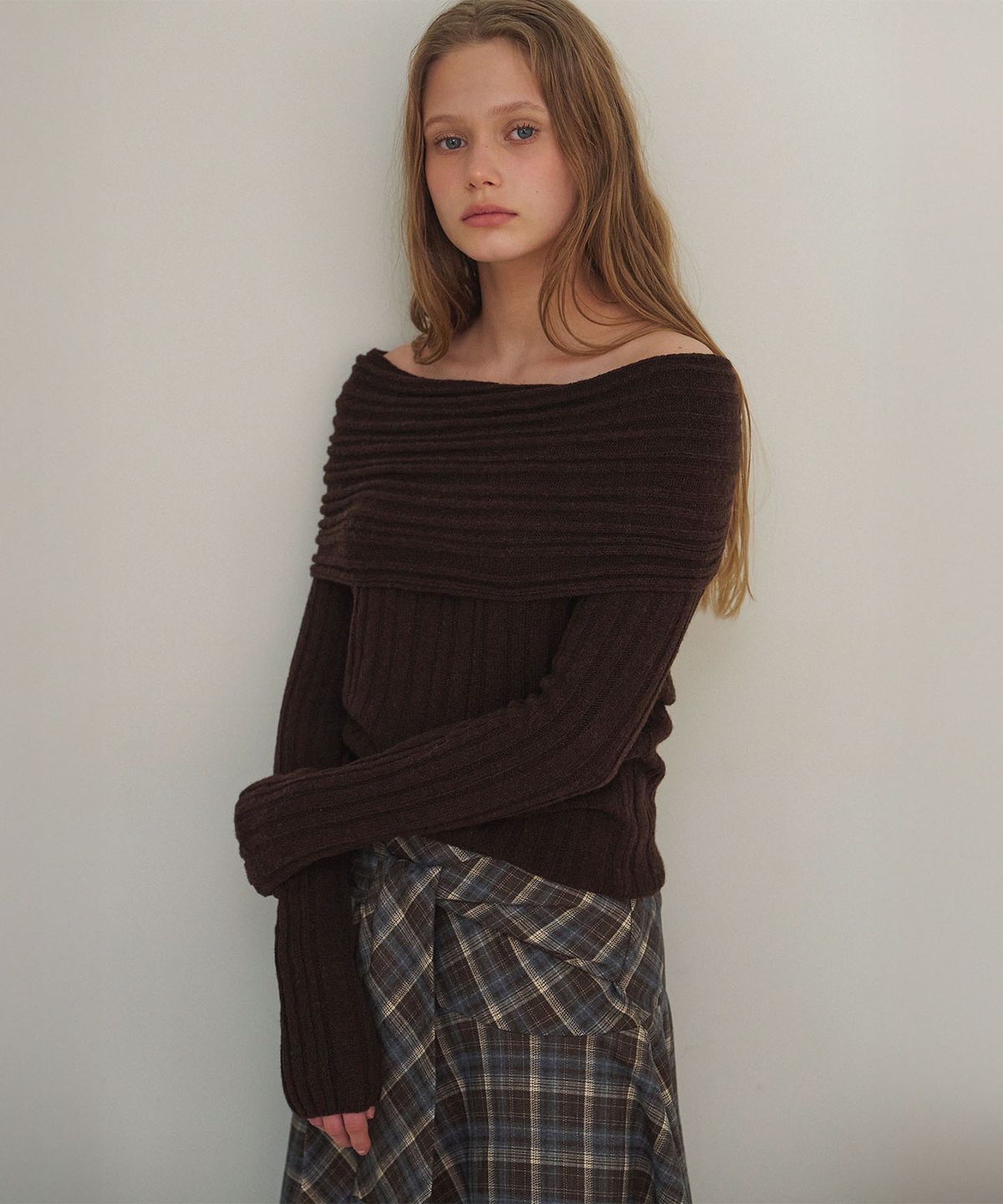하우스 오브 폰드(HOUSE OF POND) Merino Wool blended off-shoulder sweater_Brown