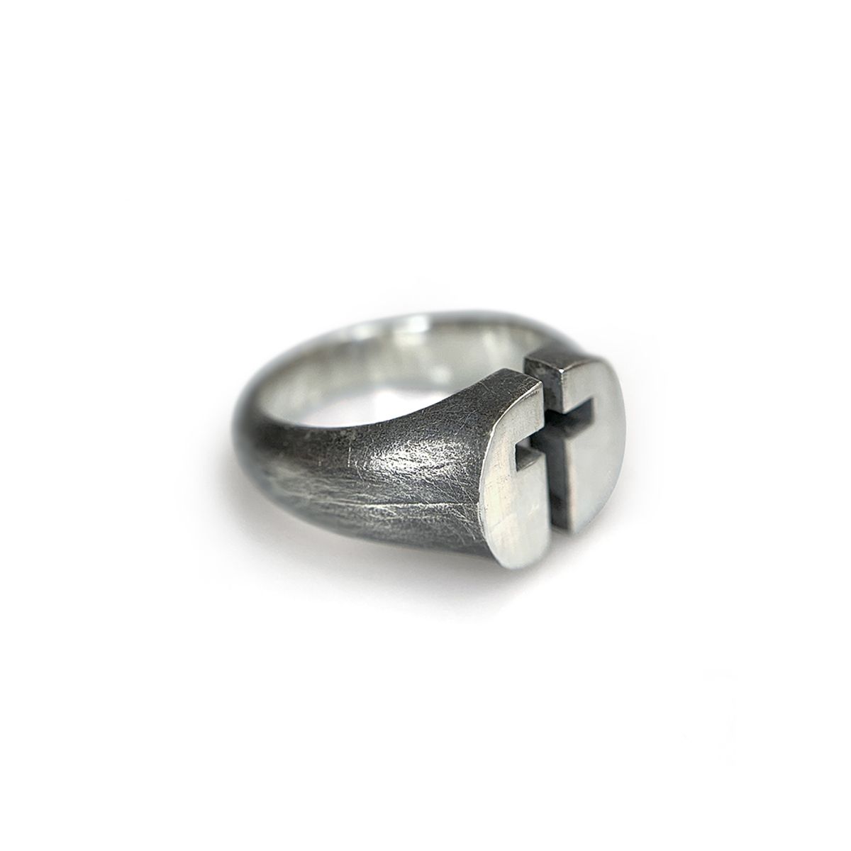 어 그라운드 링(AGROUNDRING) Cross Ring