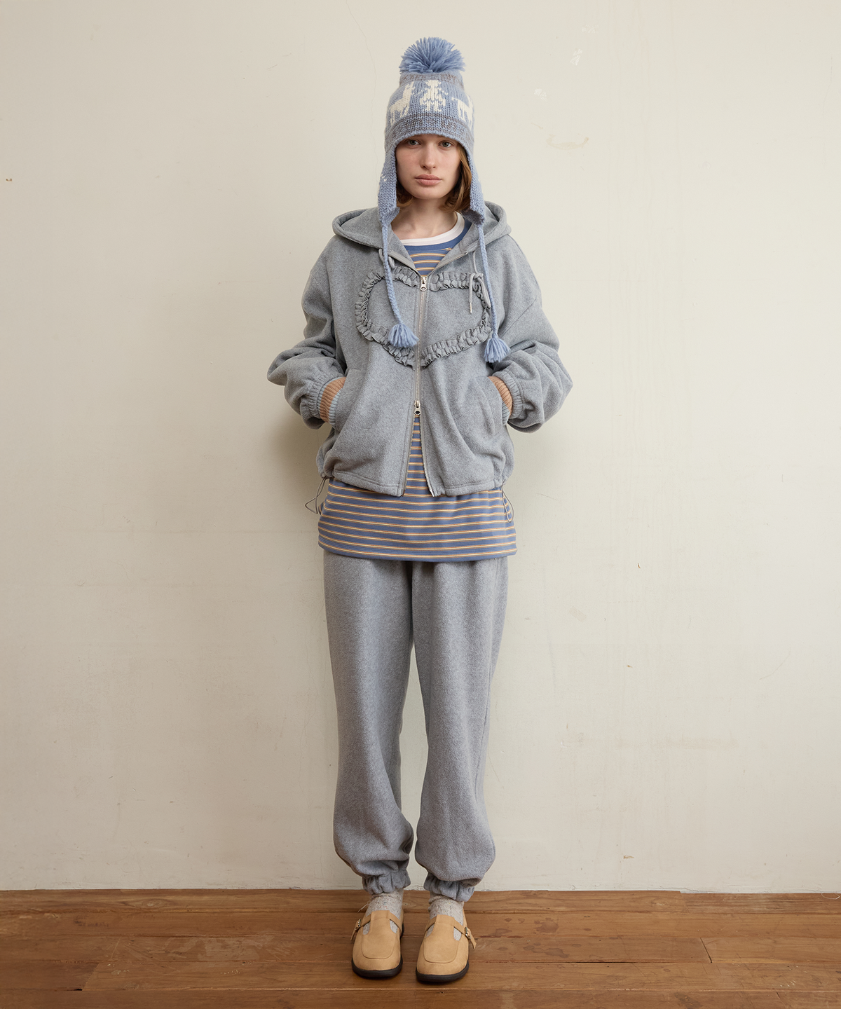 펀프롬펀(FUNFROMFUN) FRILL HEART HOODIE, GREY