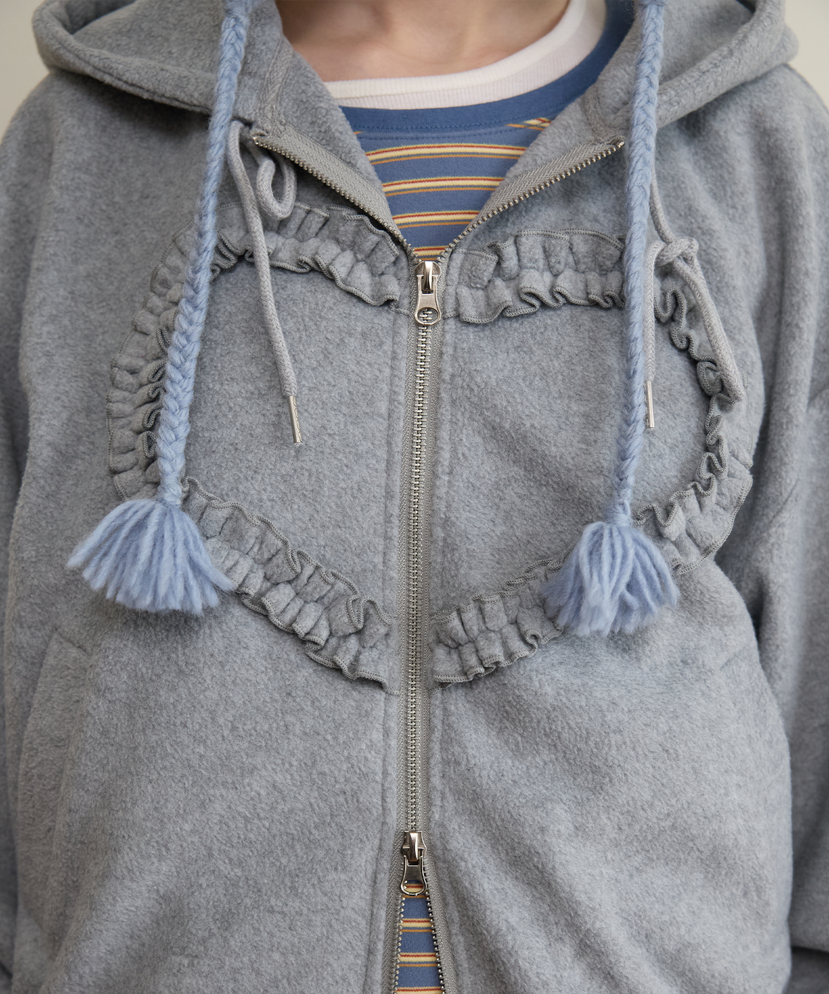 펀프롬펀(FUNFROMFUN) FRILL HEART HOODIE, GREY